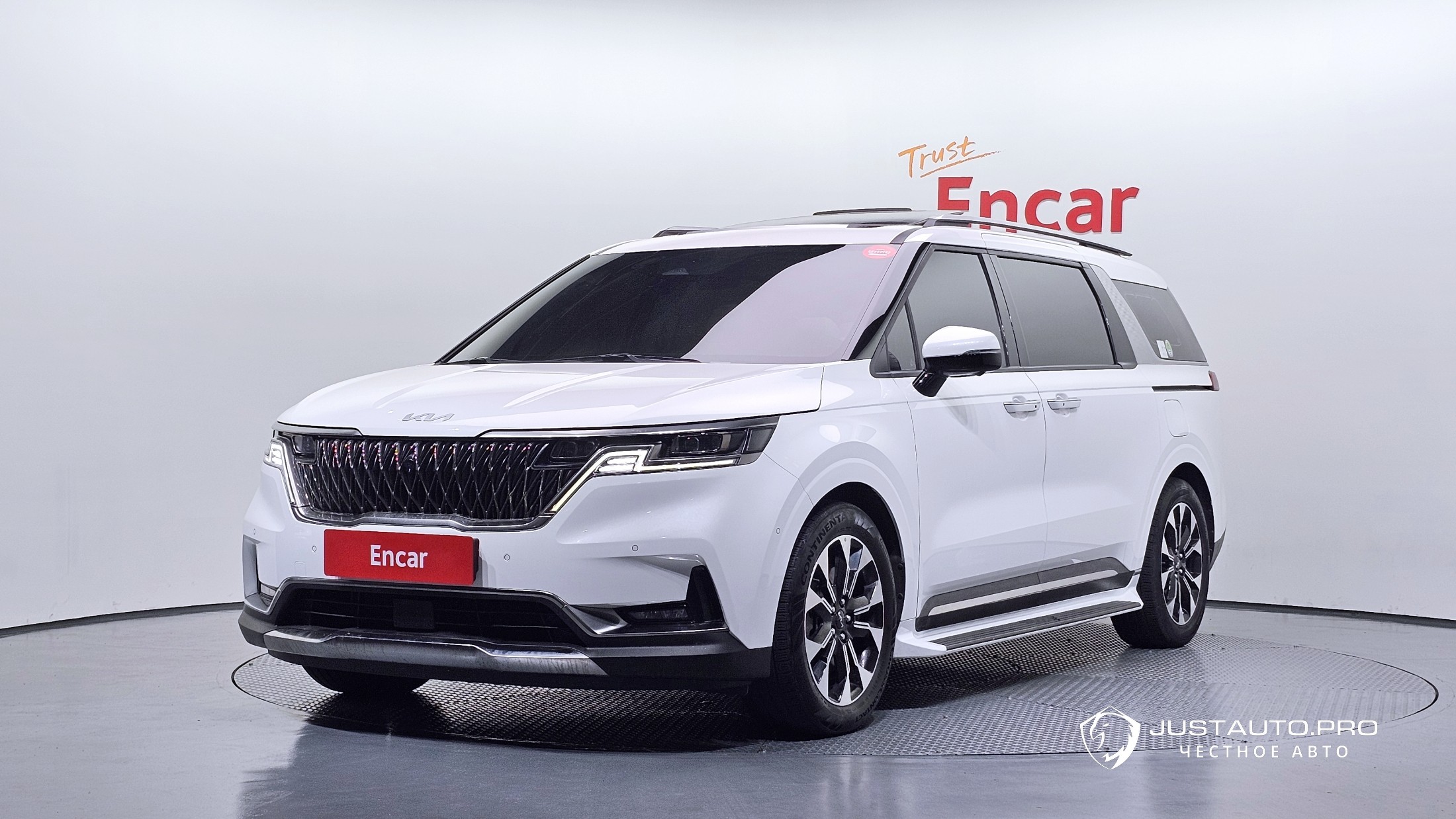 Автомобиль Kia Canival