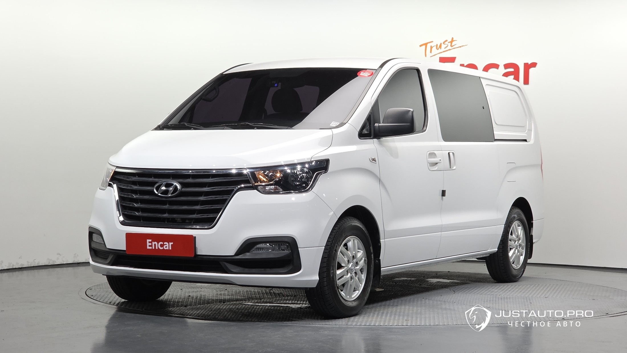 Автомобиль Hyundai Starex