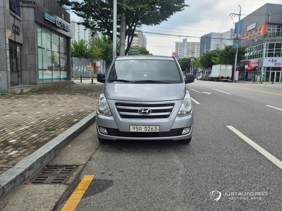 Автомобиль Hyundai Starex