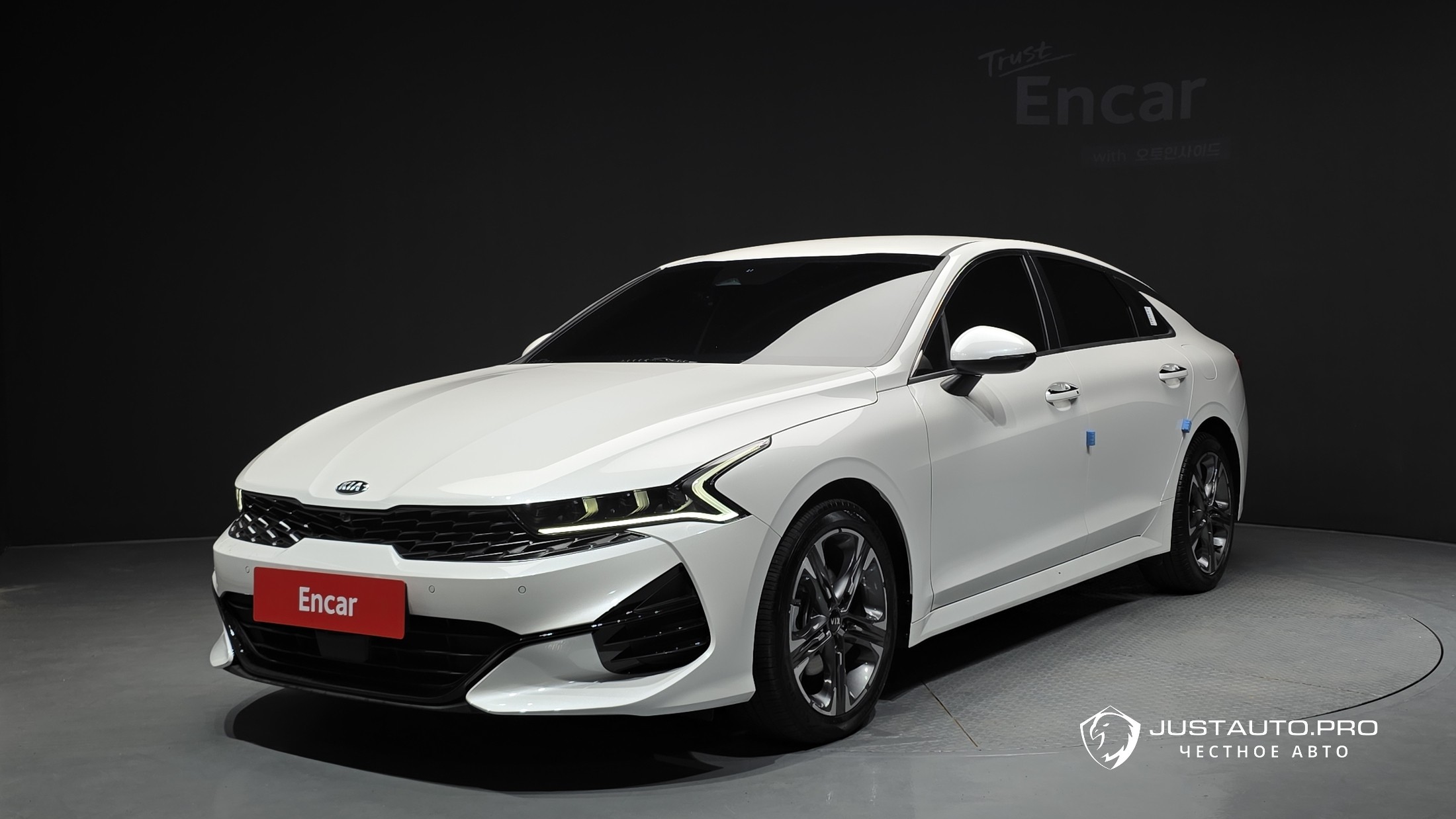 Автомобиль Kia K5