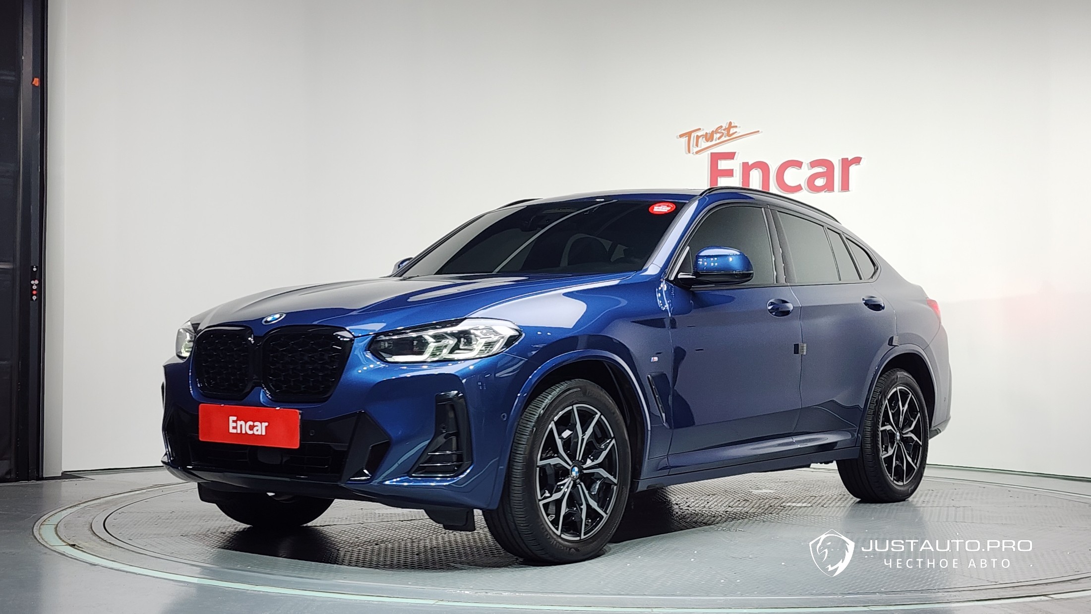 Автомобиль BMW X4