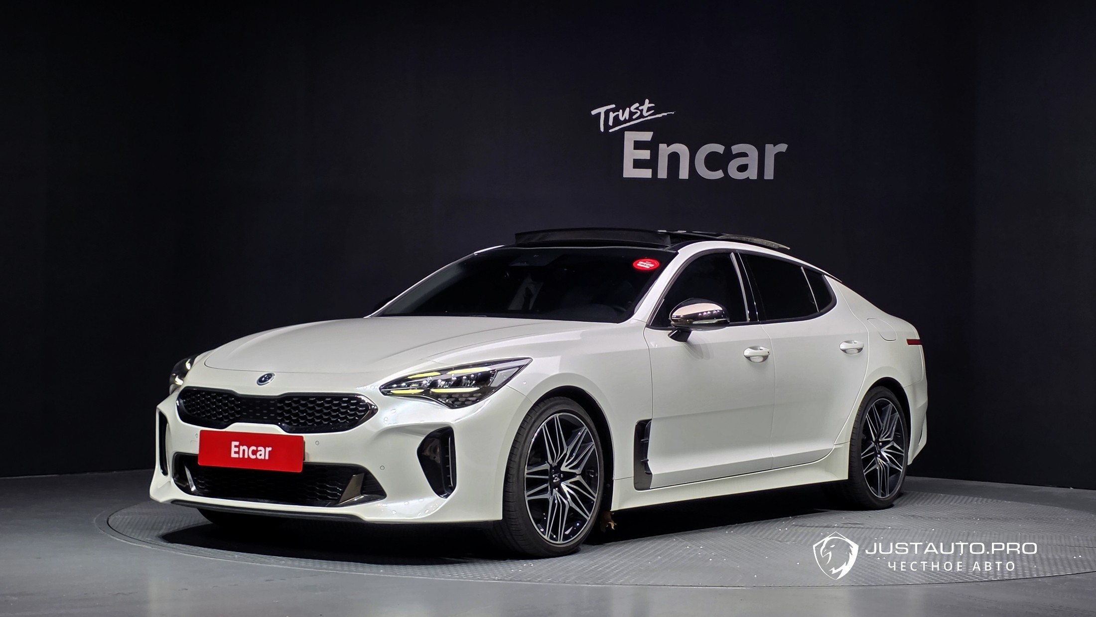 Автомобиль Kia Stinger