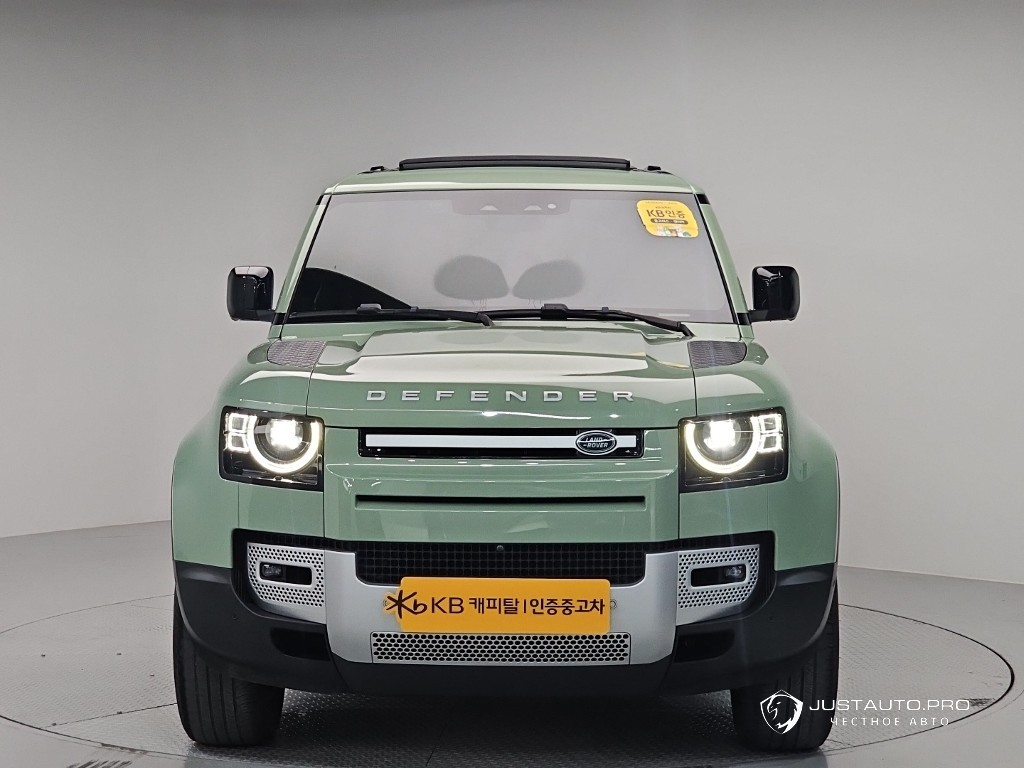 Автомобиль Land Rover Defender