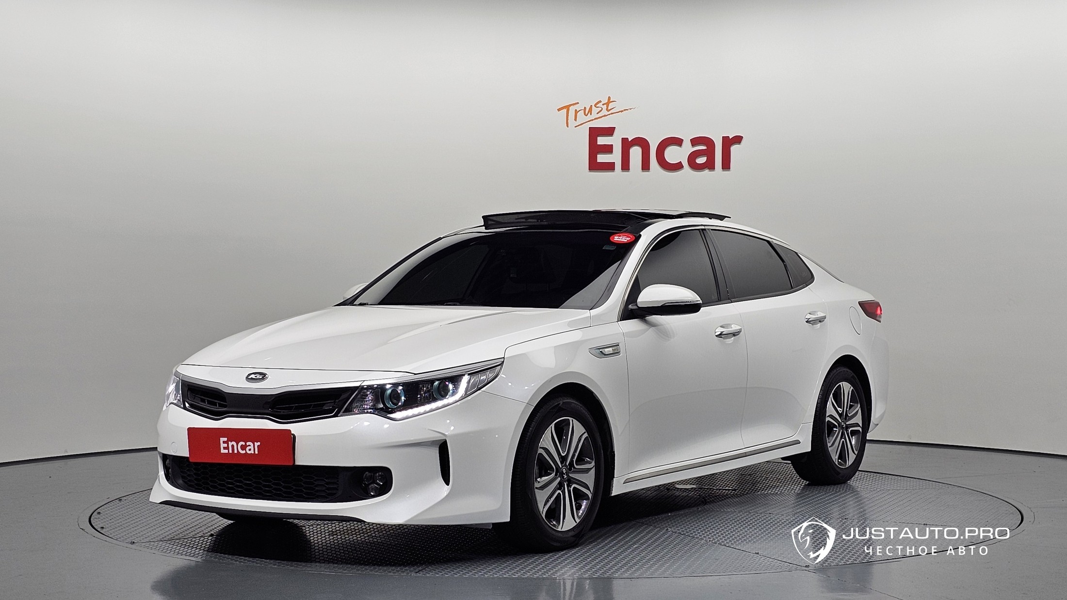 Автомобиль Kia K5