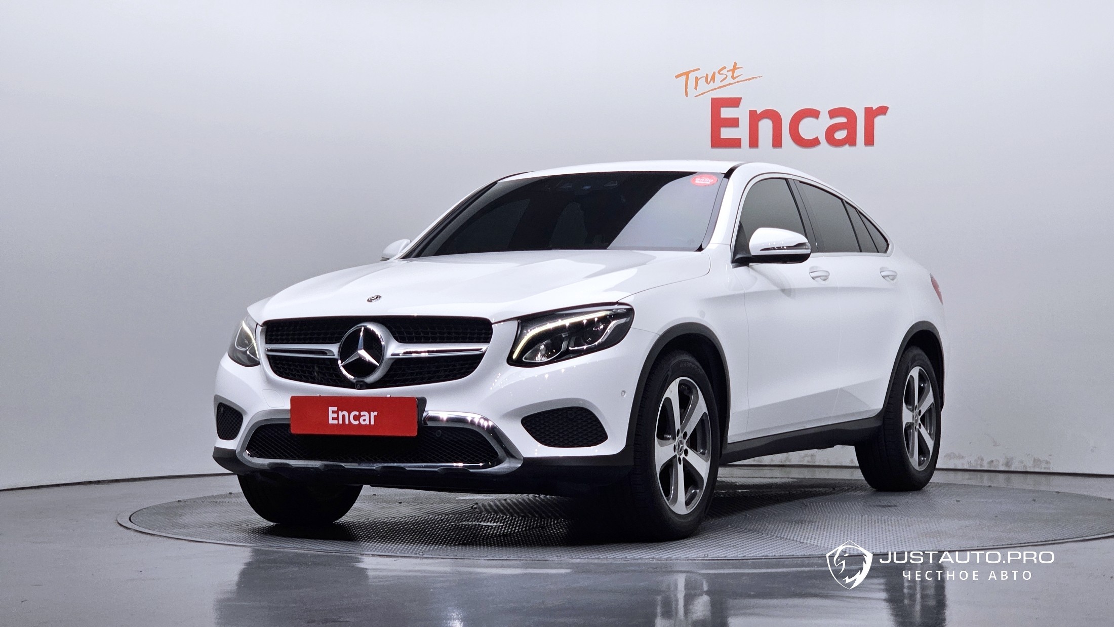Автомобиль Mercedes-Benz GLC-Class