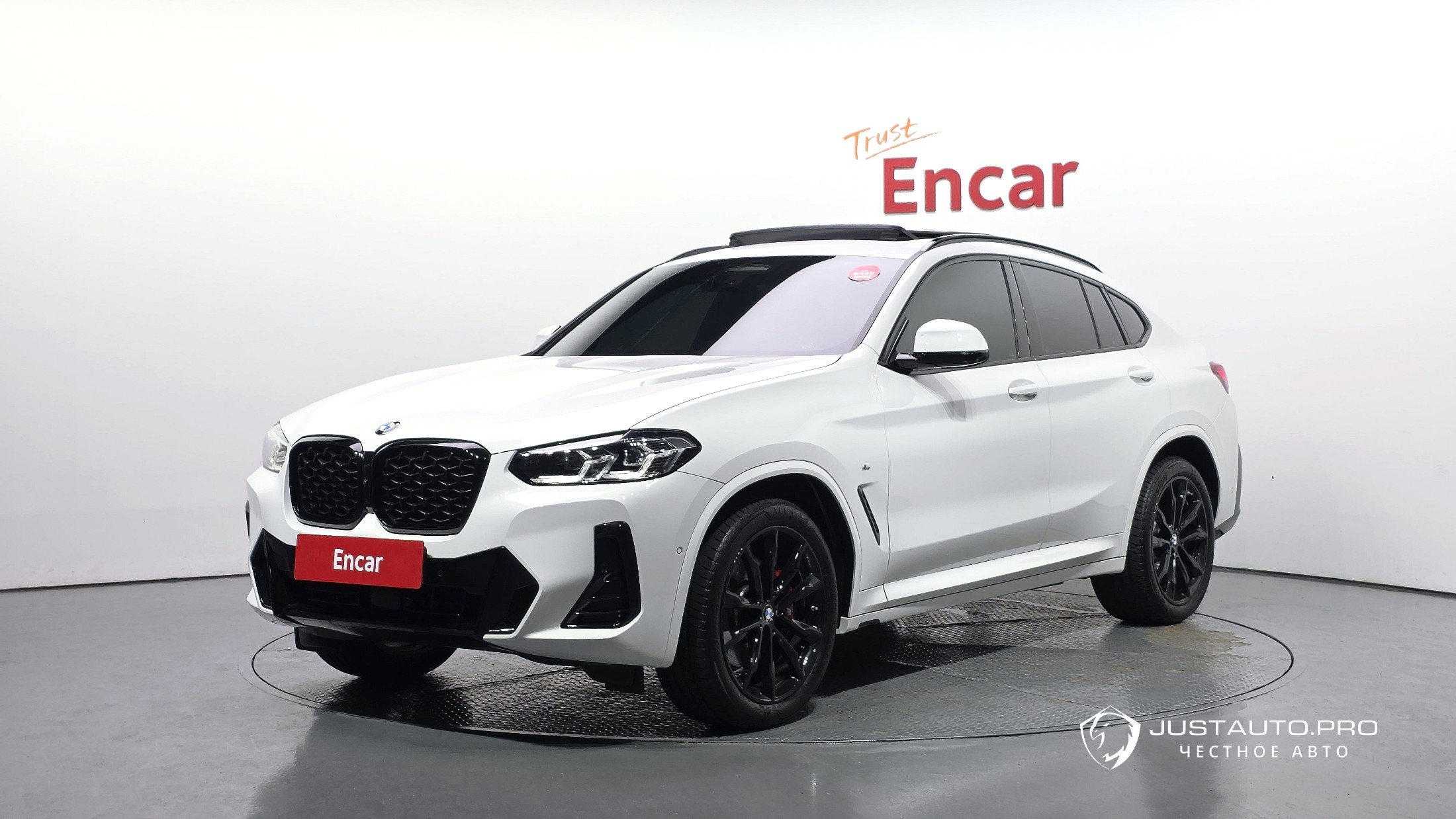 Автомобиль BMW X4