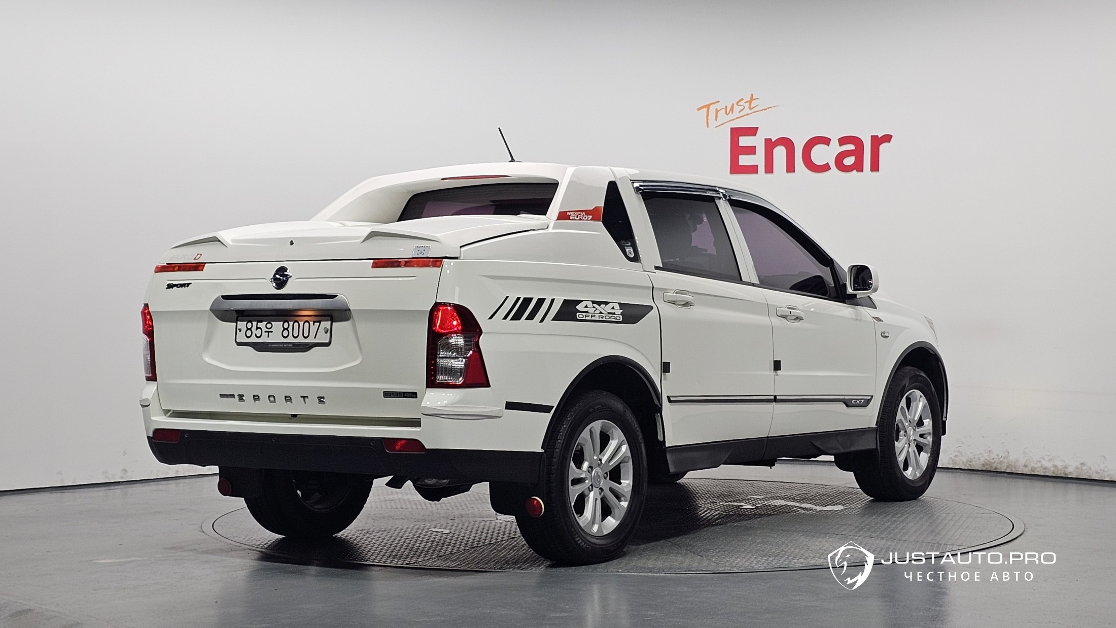 Автомобиль KG_Mobility_Ssangyong KORANDO