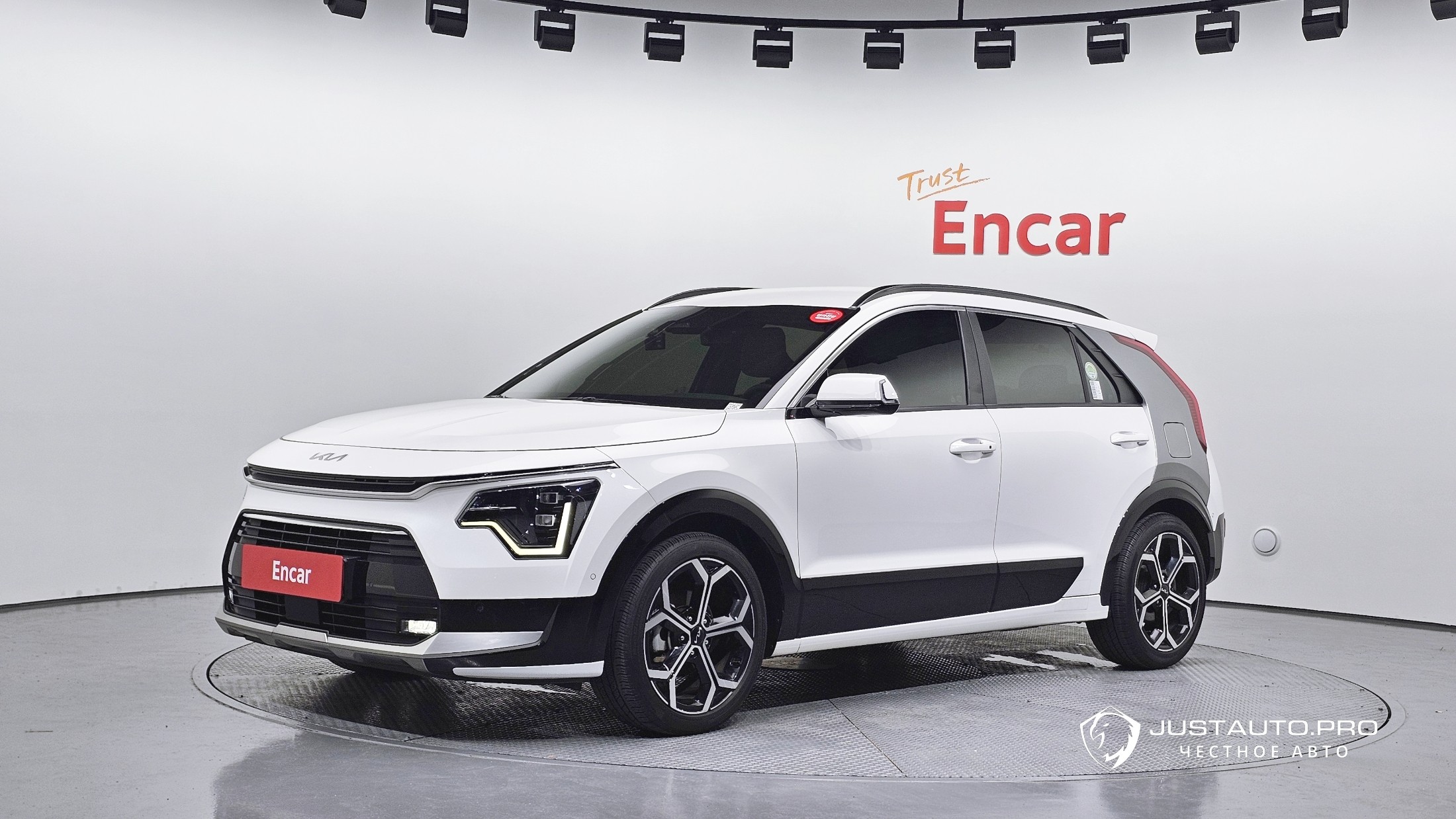 Автомобиль Kia Niro