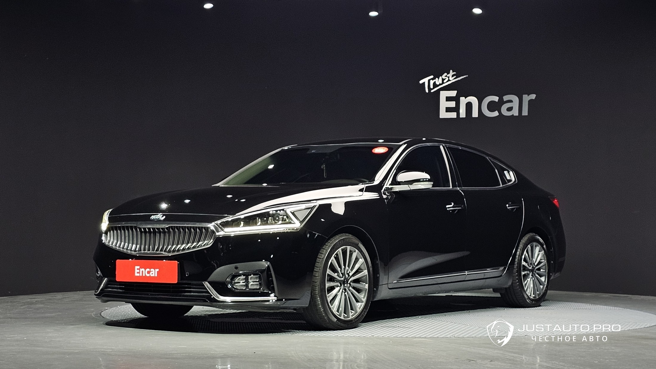 Автомобиль Kia K7