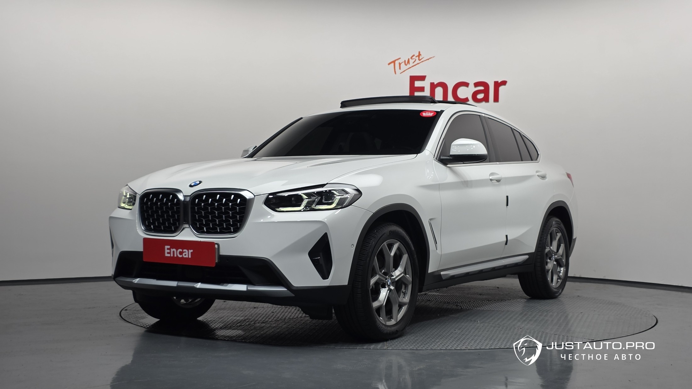 Автомобиль BMW X4