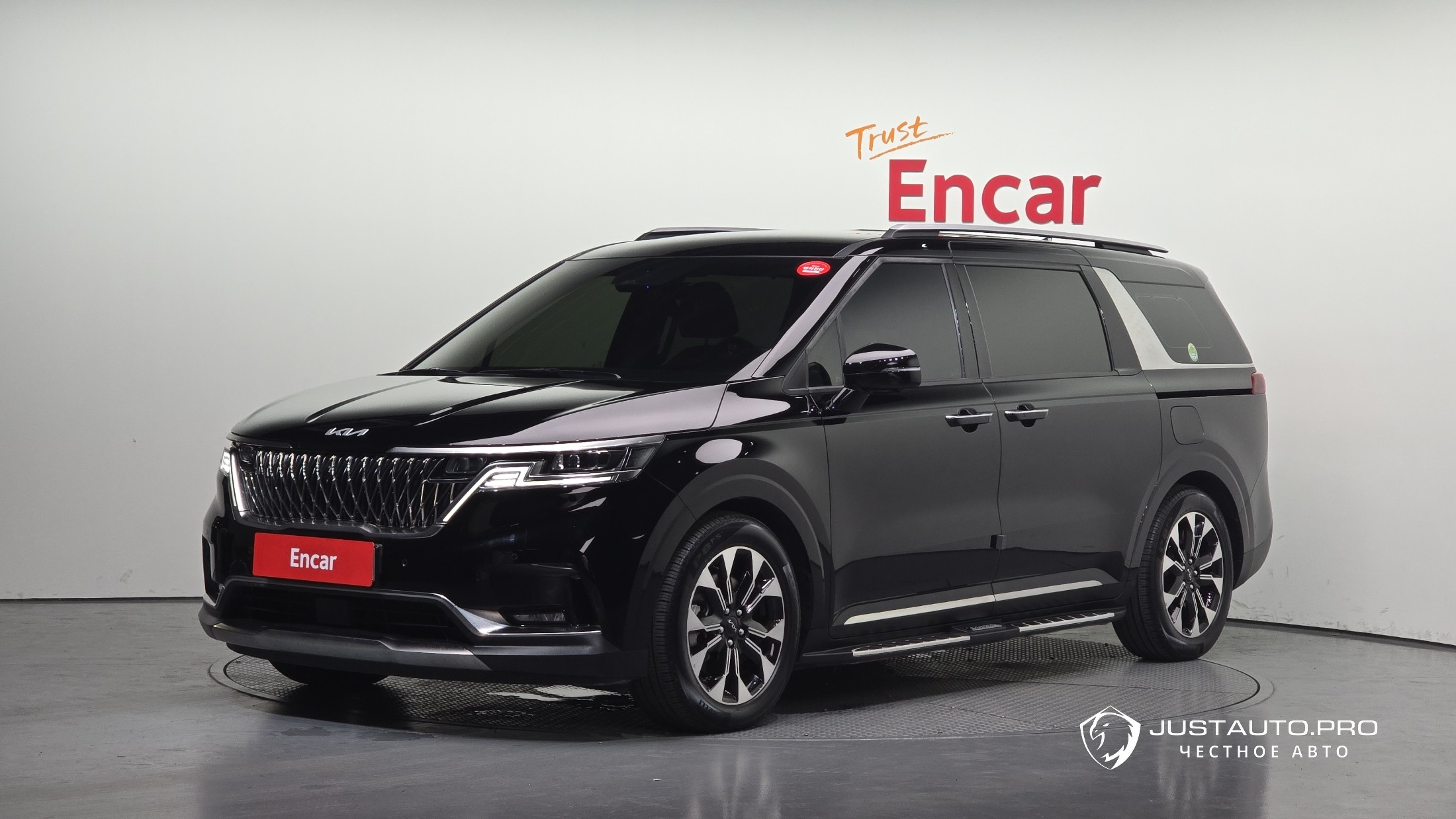 Автомобиль Kia Canival