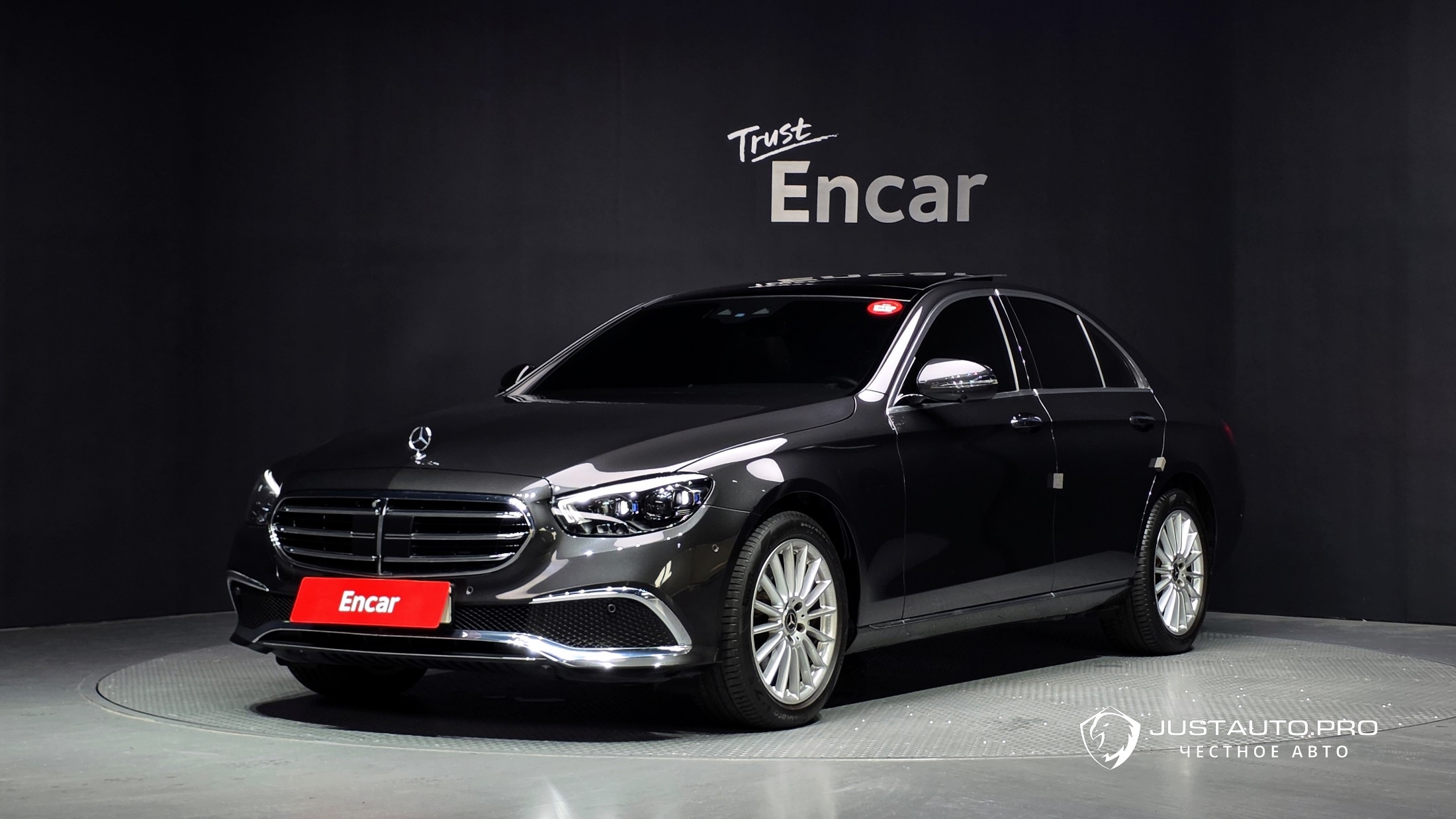 Автомобиль Mercedes-Benz E-Class