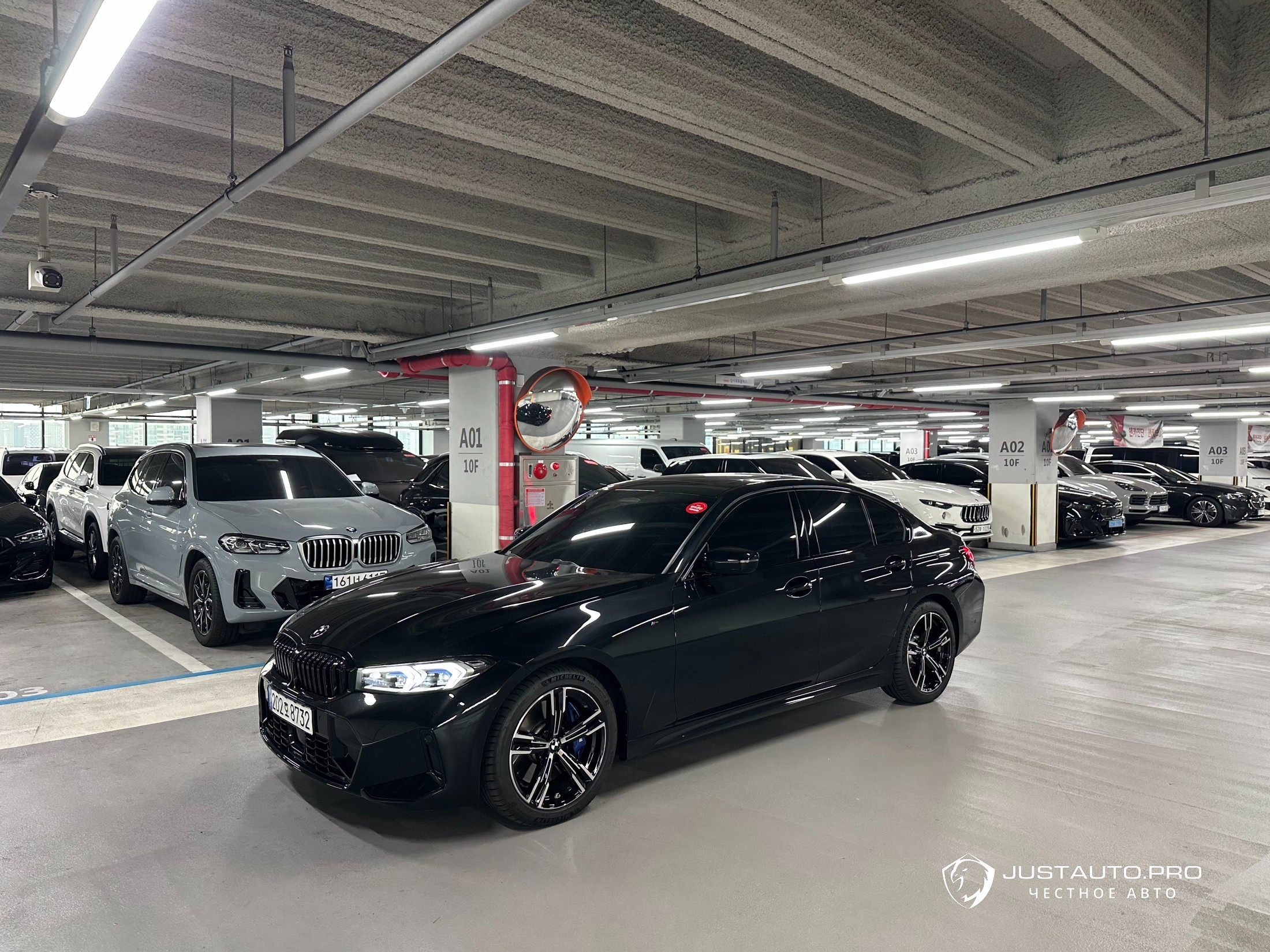 Автомобиль BMW 3-Series