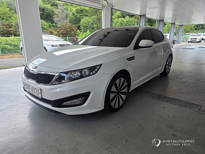 Автомобиль Kia K5