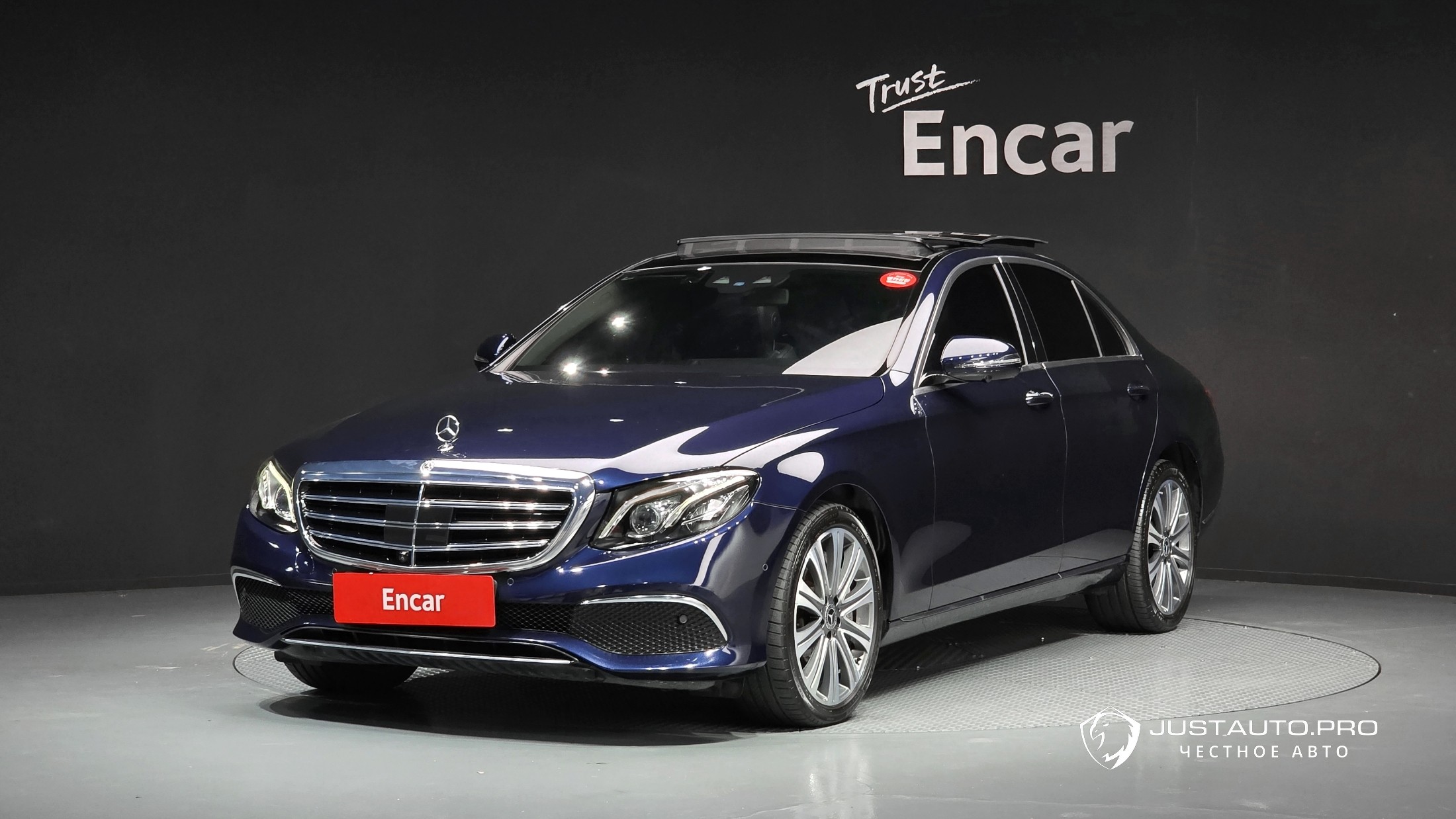 Автомобиль Mercedes-Benz E-Class