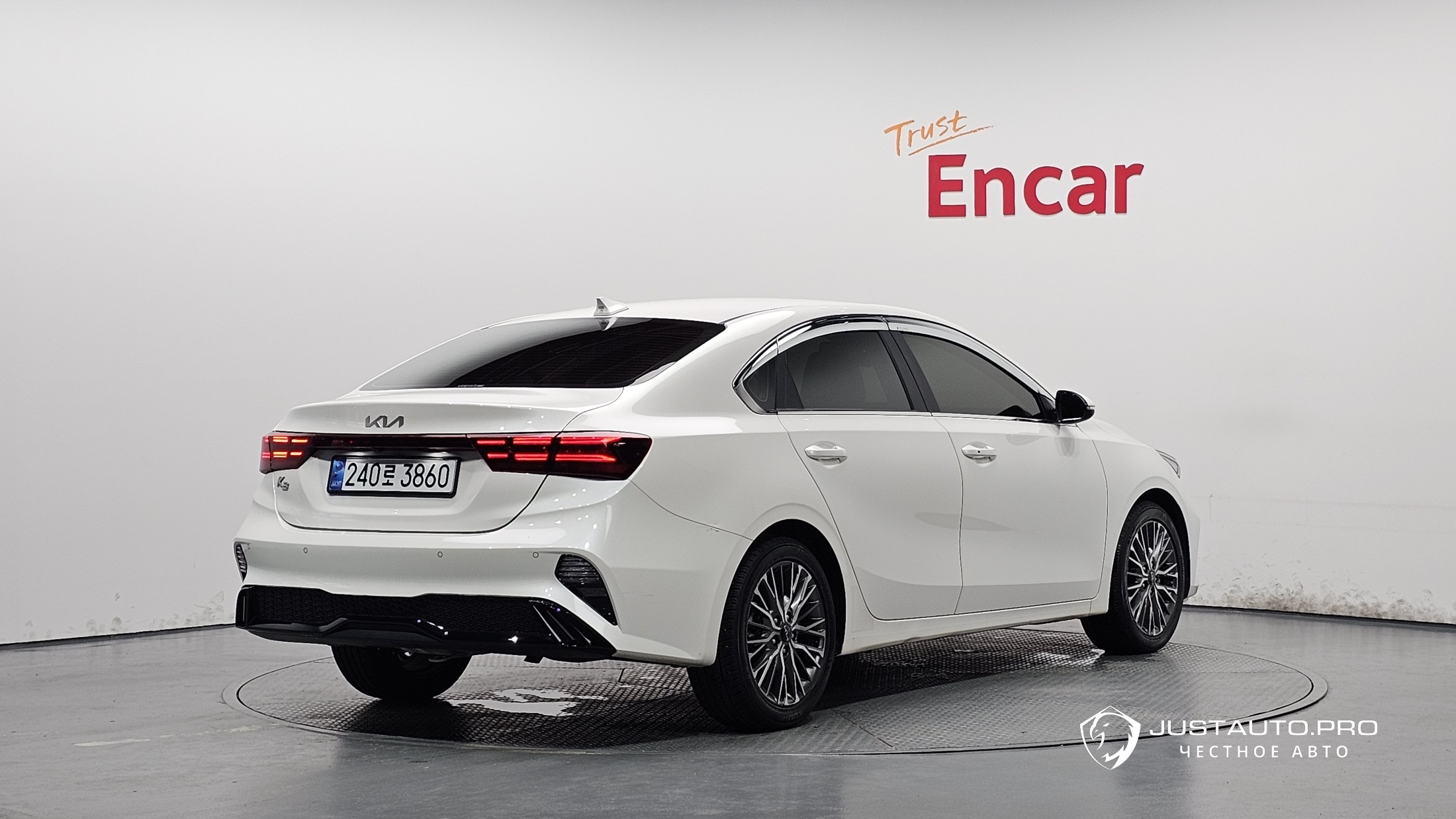 Автомобиль Kia K3