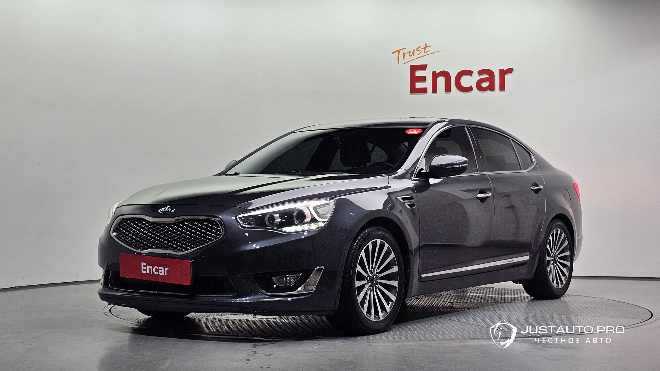 Автомобиль Kia K7
