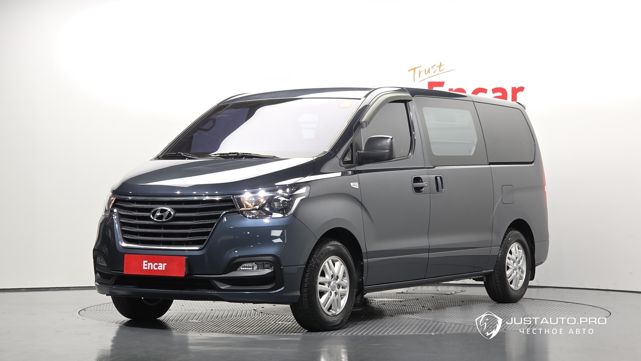 Автомобиль Hyundai Starex