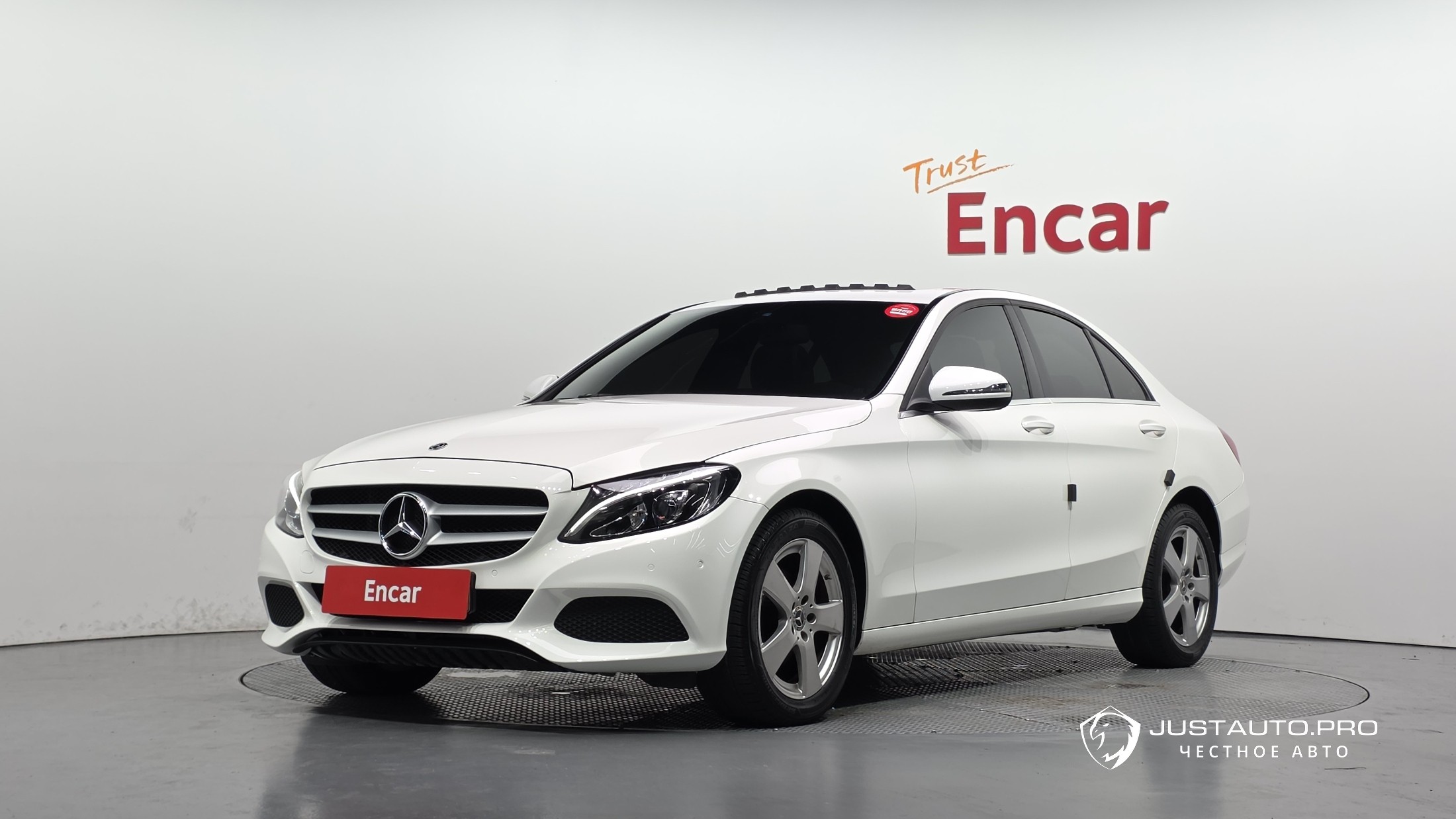 Автомобиль Mercedes-Benz C-Class