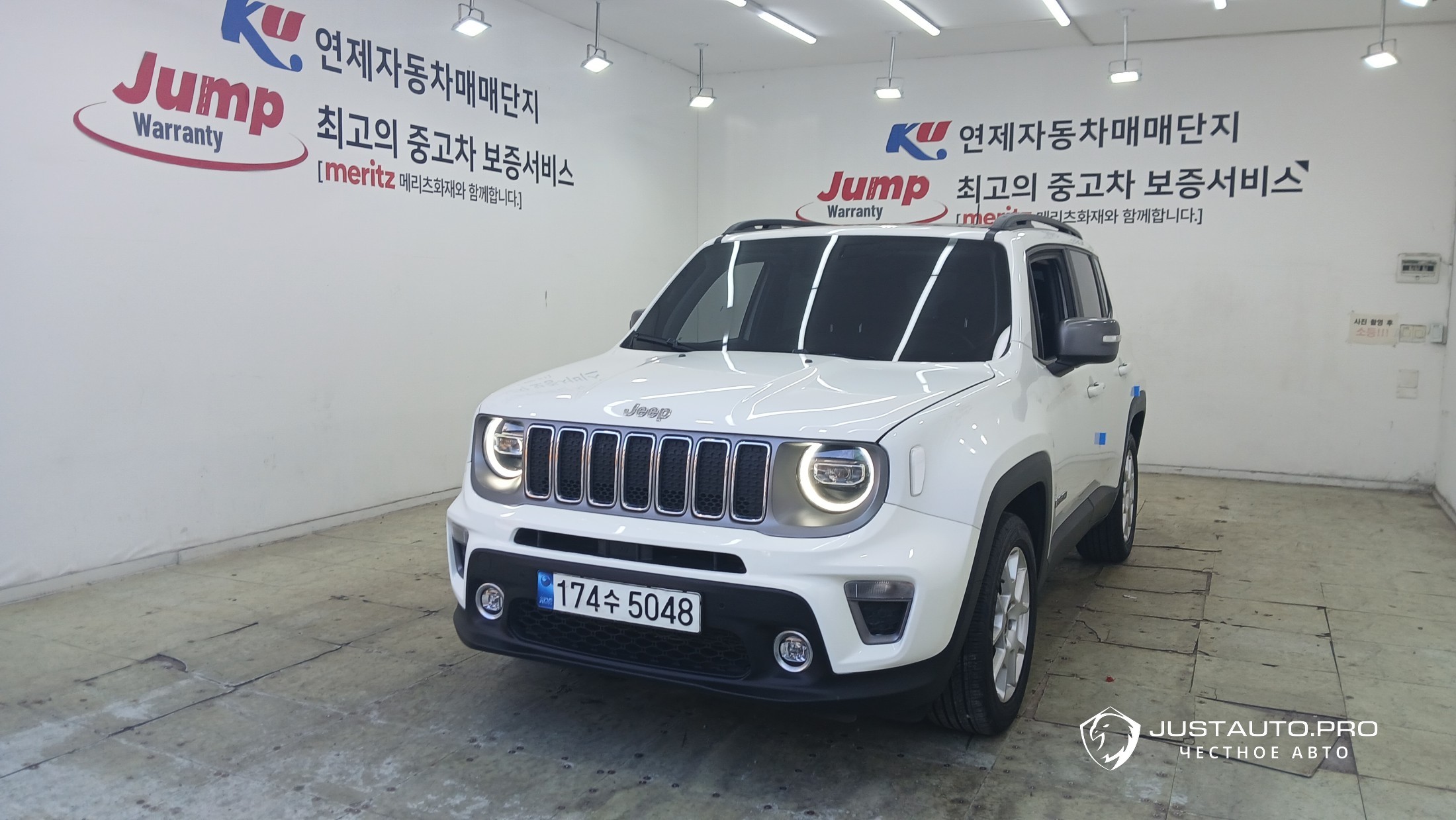 Автомобиль Jeep Renegade