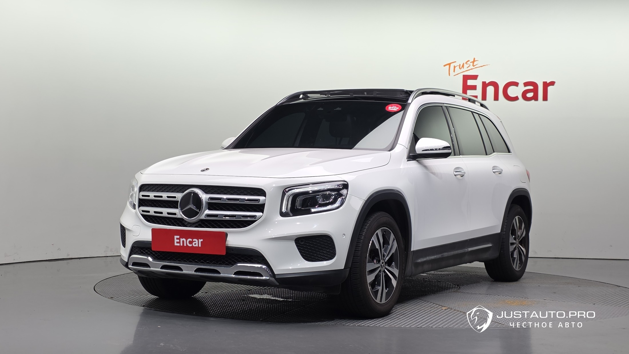 Автомобиль Mercedes-Benz GLB-Class