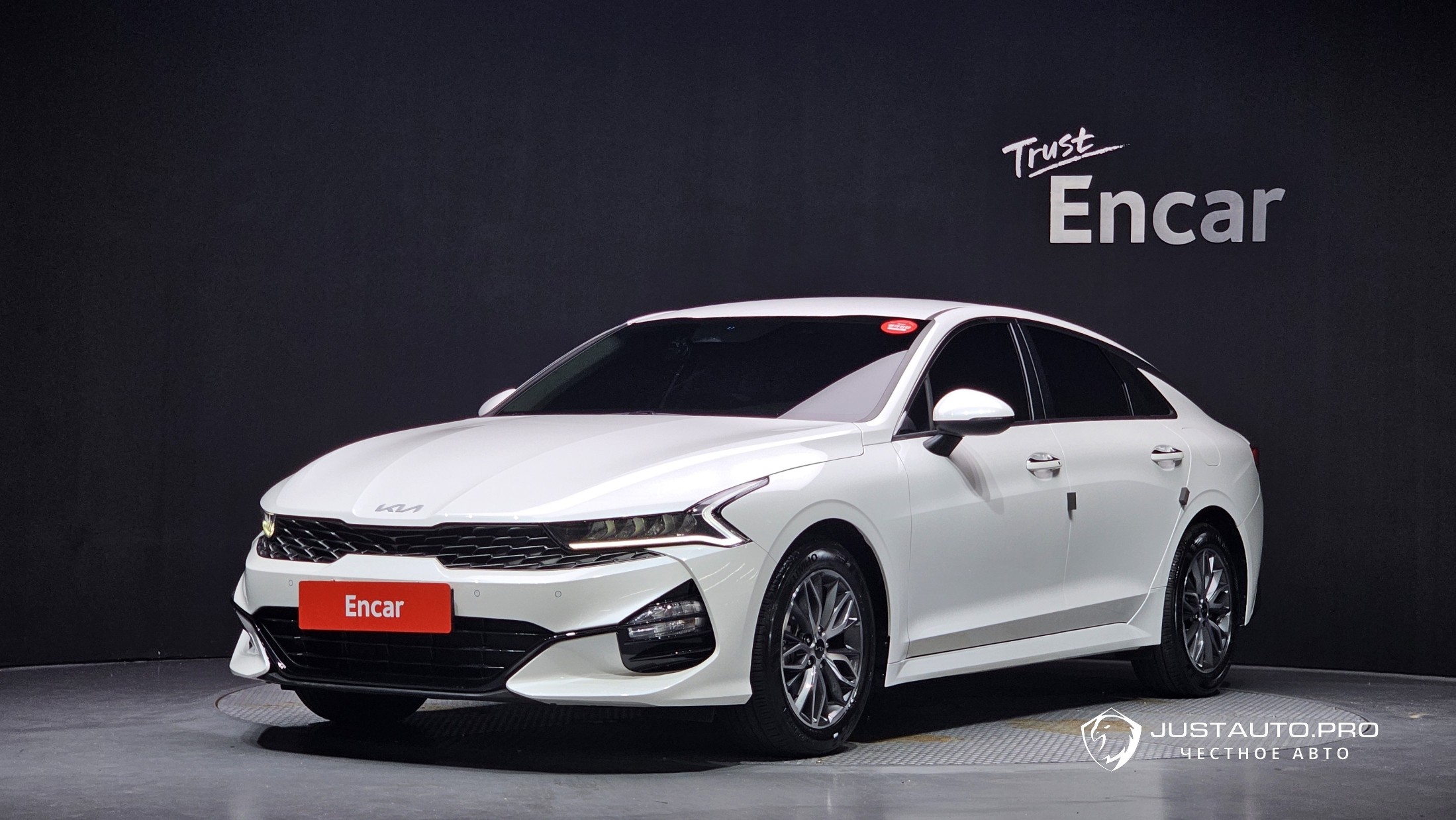 Автомобиль Kia K5