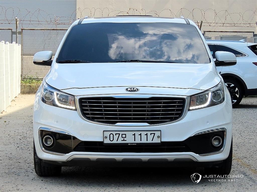 Автомобиль Kia Canival