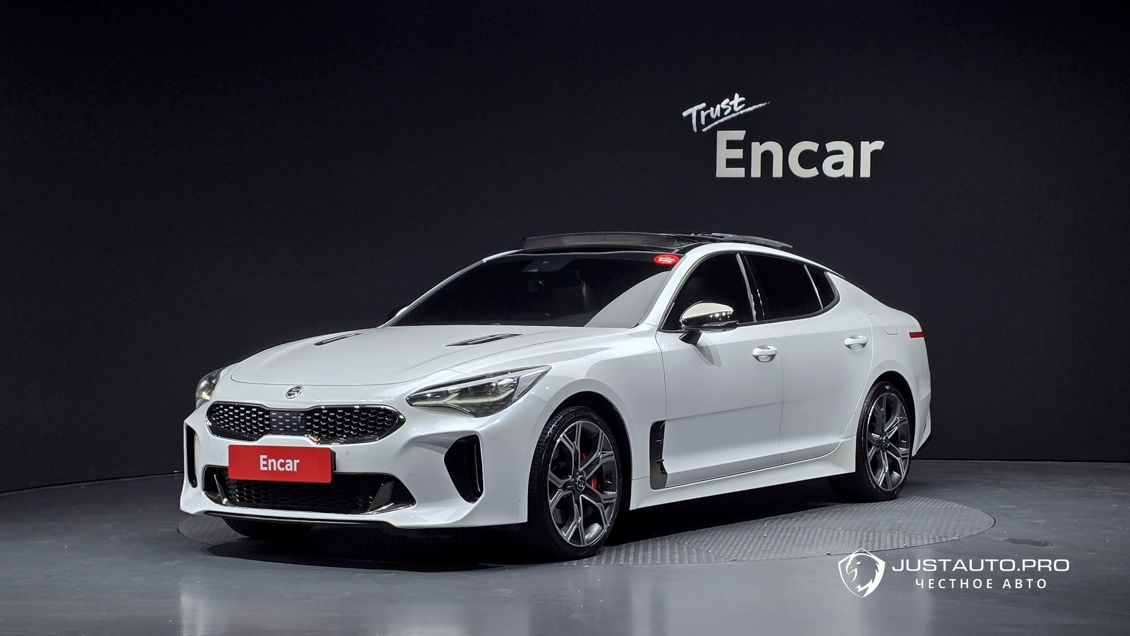 Автомобиль Kia Stinger