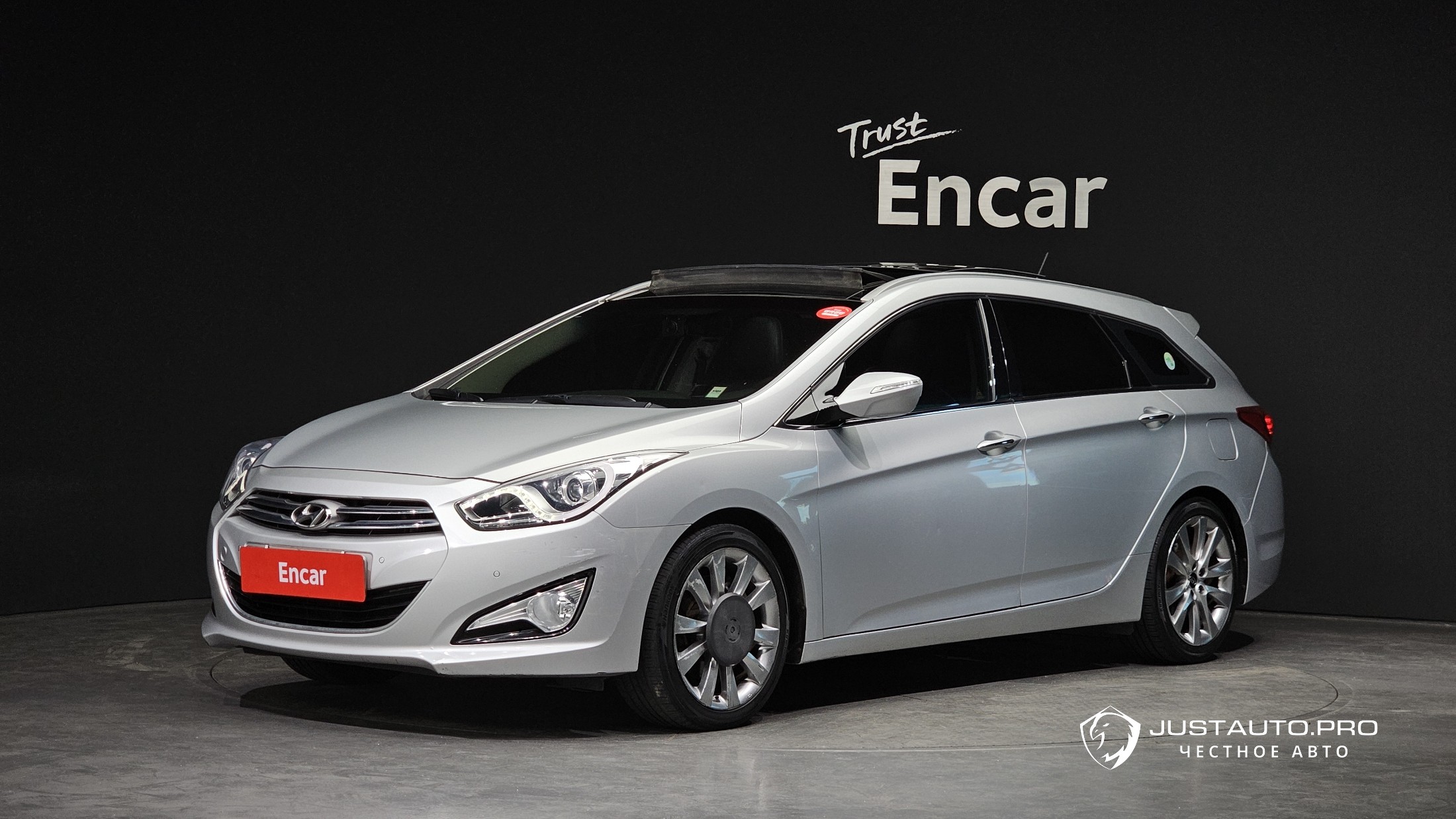 Автомобиль Hyundai i40