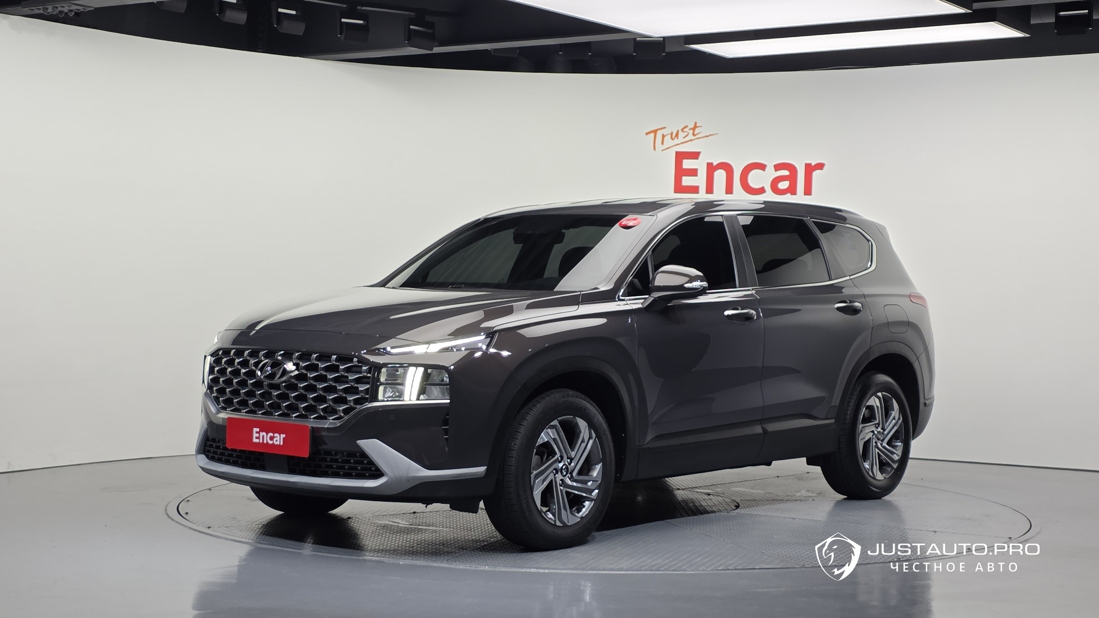 Автомобиль Hyundai Santafe