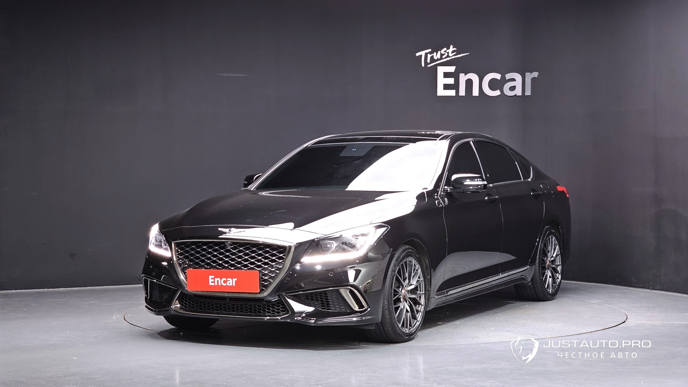 Автомобиль Genesis G80