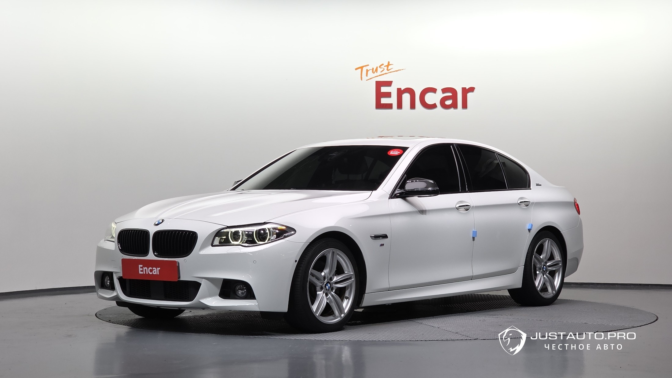 Автомобиль BMW 5-Series