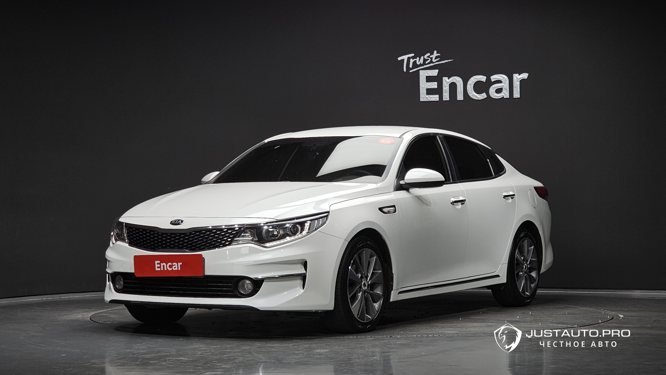 Автомобиль Kia K5