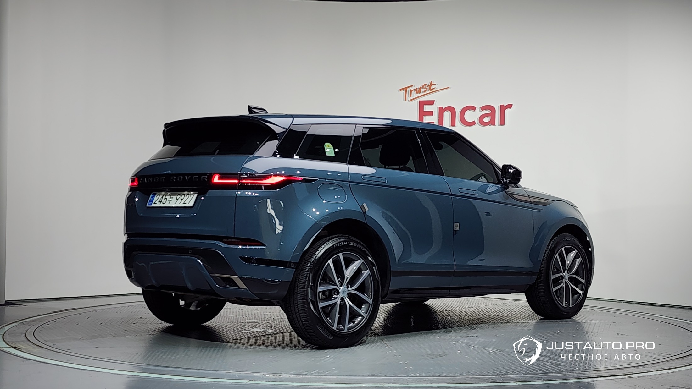 Автомобиль Land Rover Range Rover Evoque