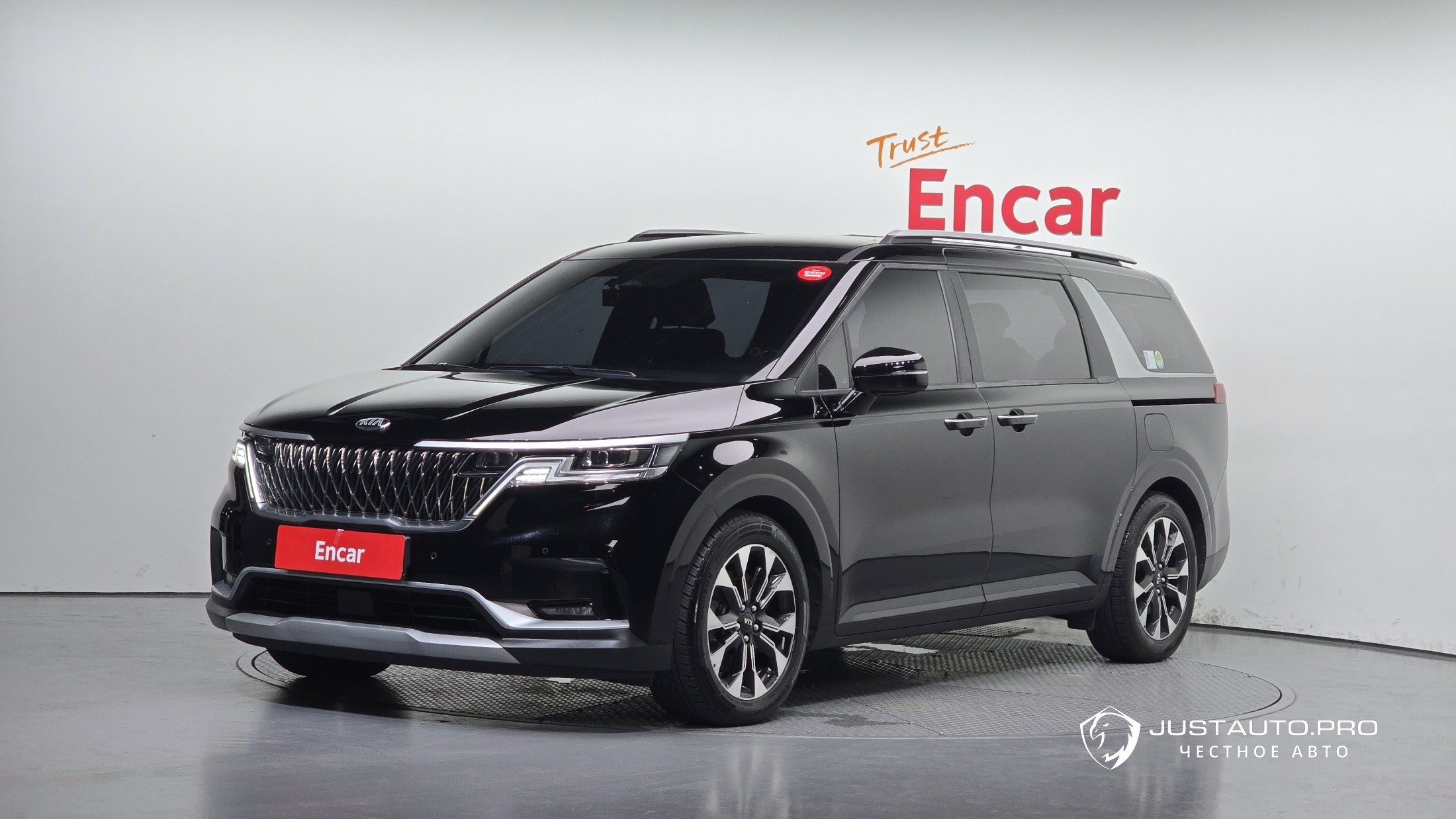 Автомобиль Kia Canival