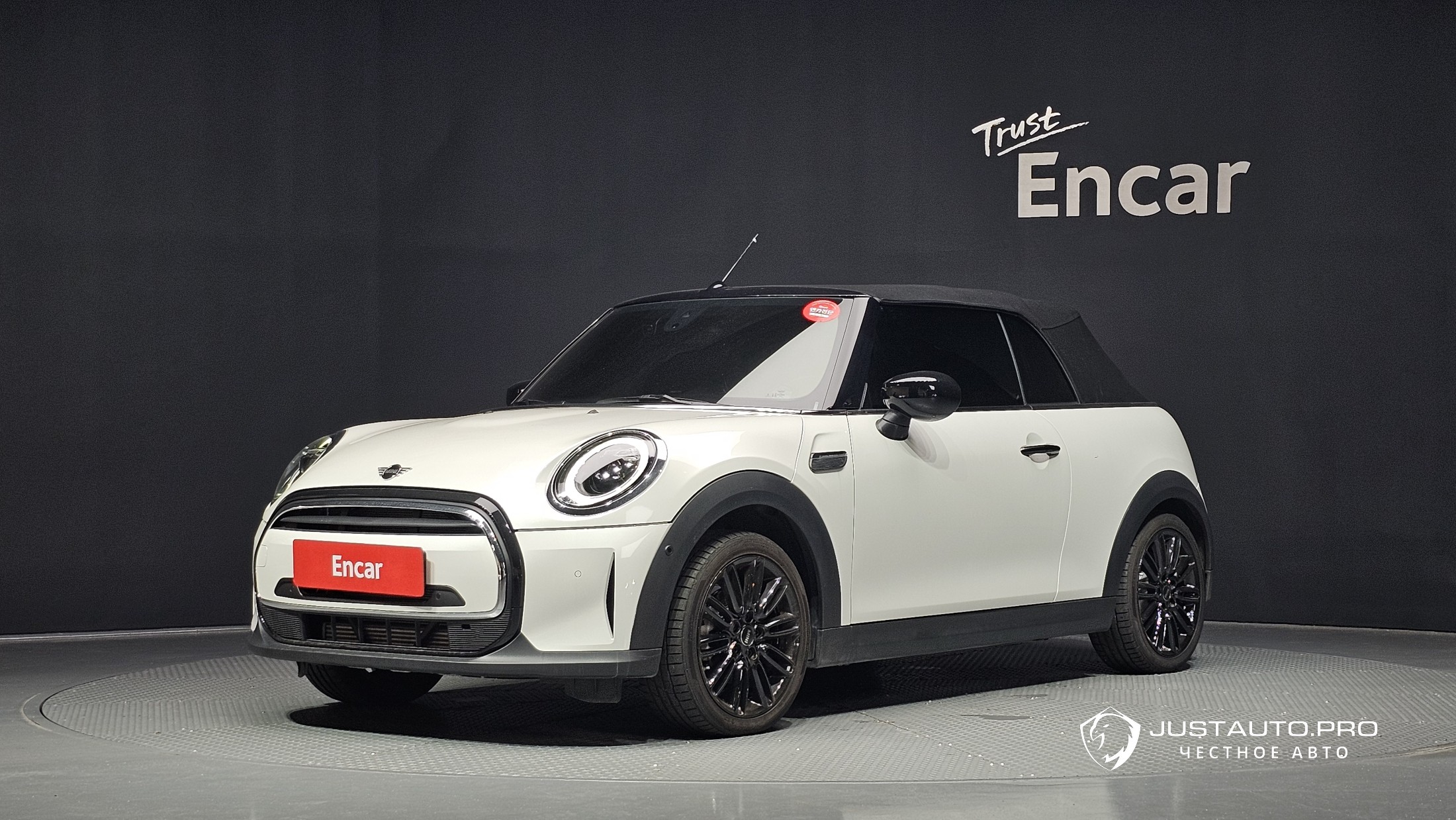 Автомобиль Mini Cooper Convertible