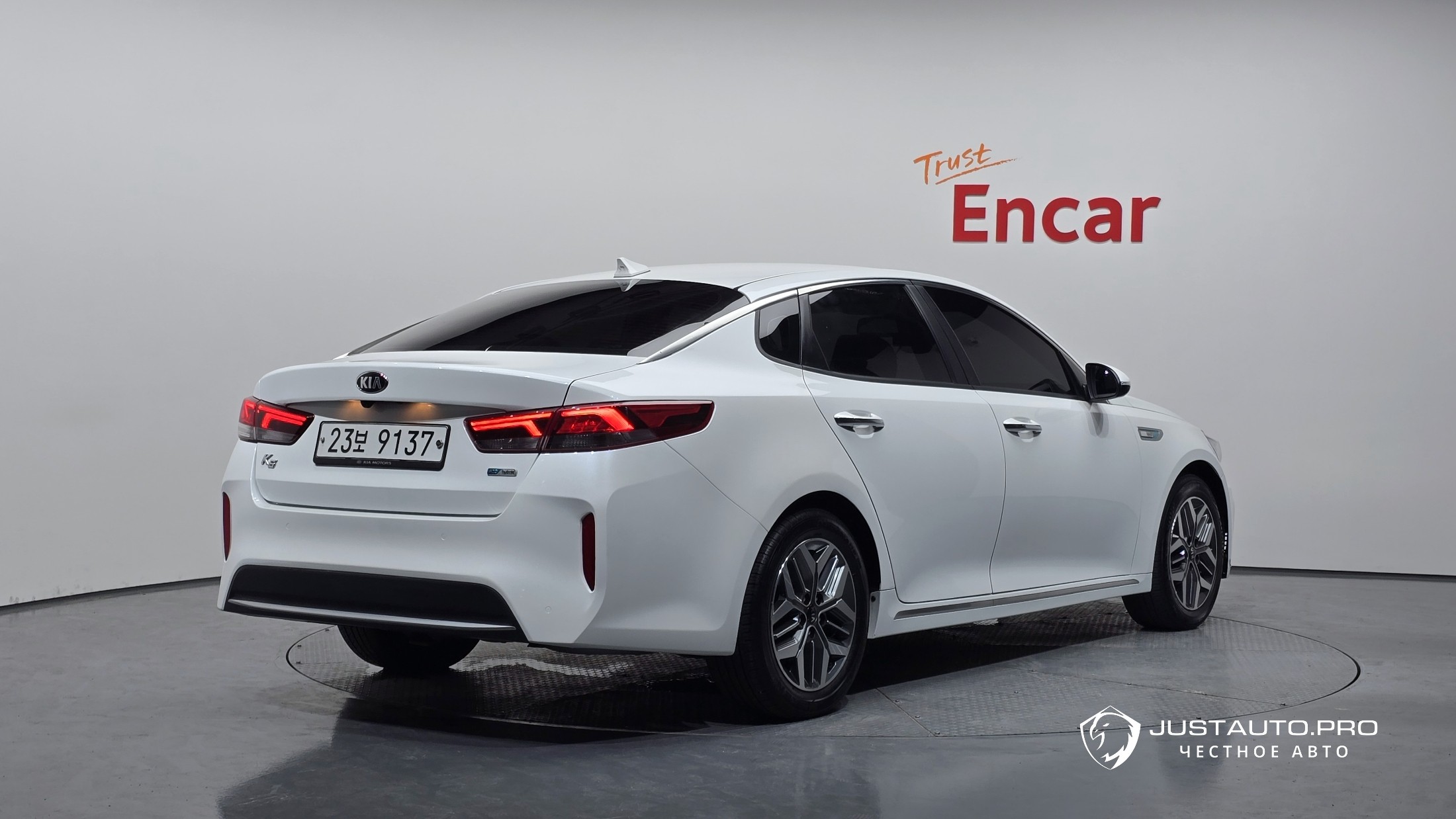 Автомобиль Kia K5