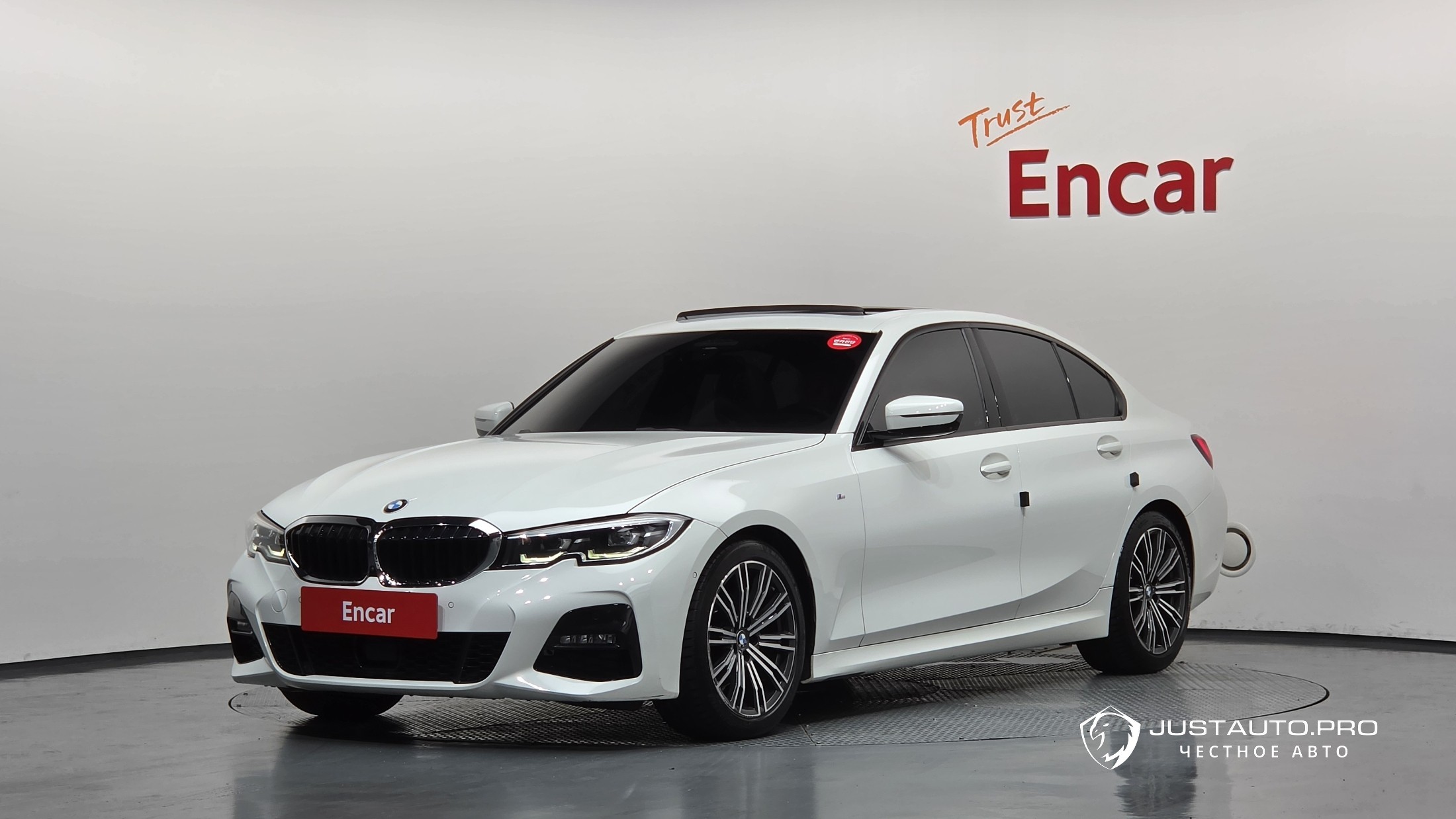 Автомобиль BMW 3-Series