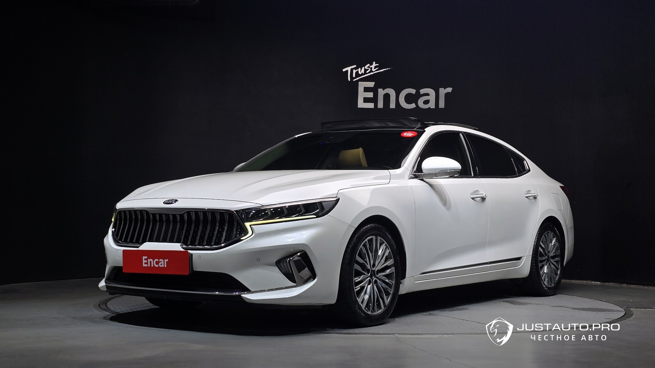 Автомобиль Kia K7
