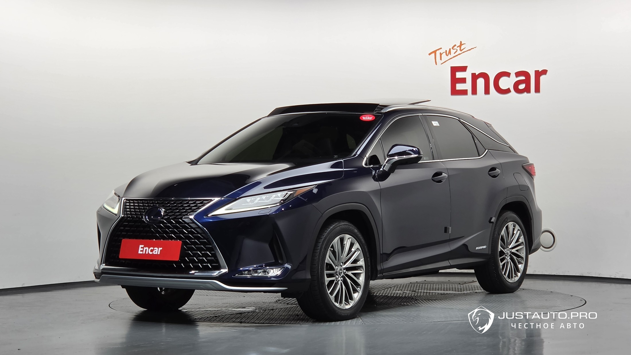 Автомобиль Lexus RX