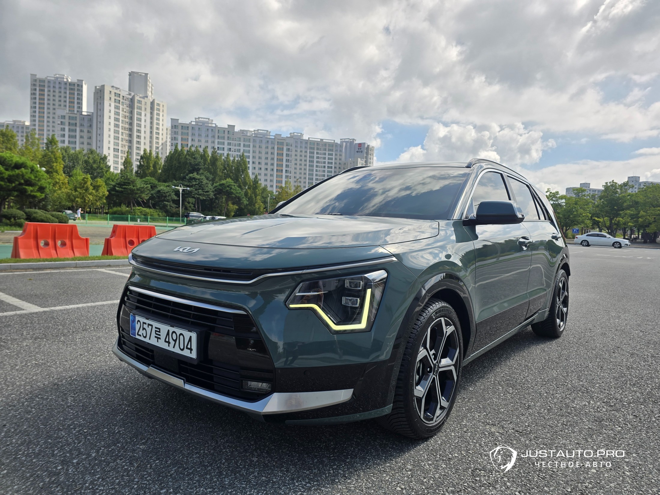 Автомобиль Kia Niro