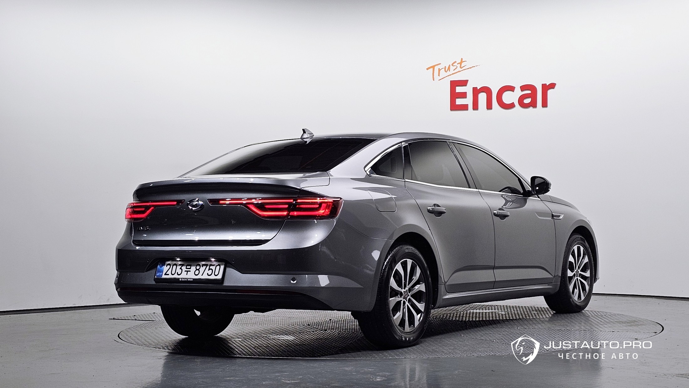 Автомобиль Renault-KoreaSamsung SM6
