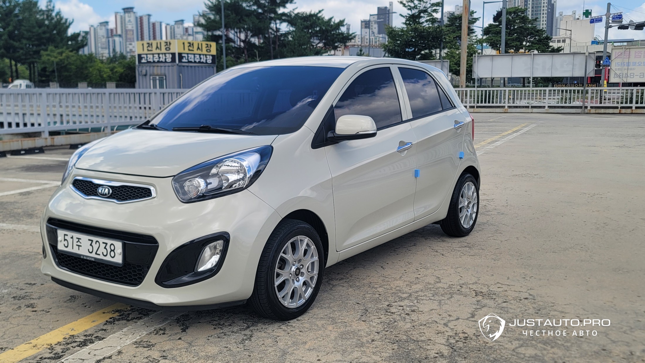 Автомобиль Kia morning