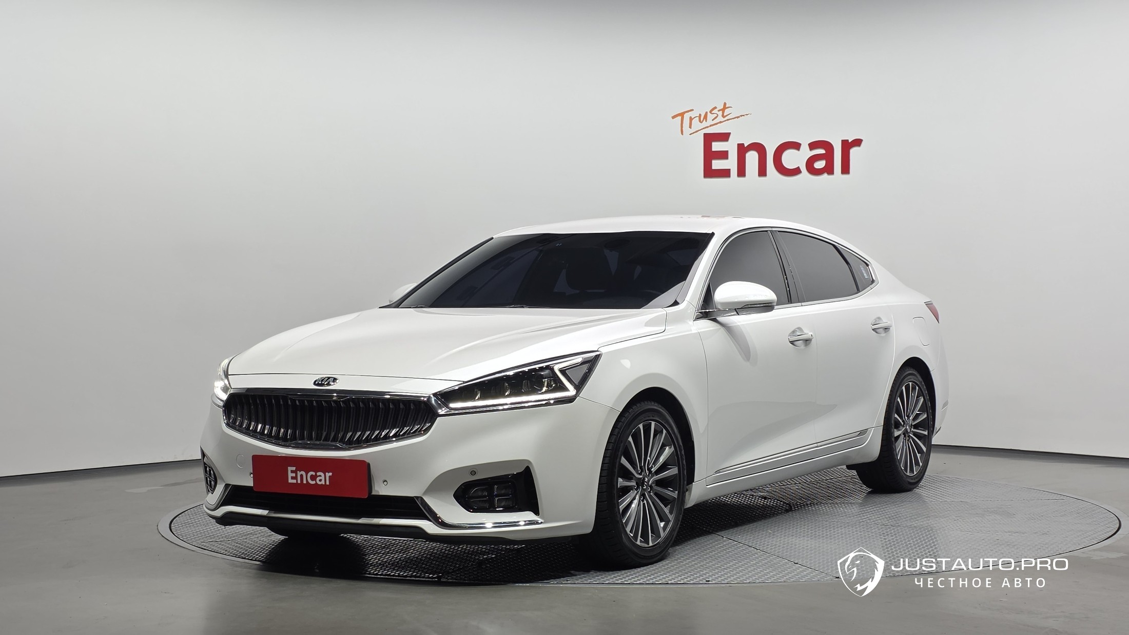 Автомобиль Kia K7