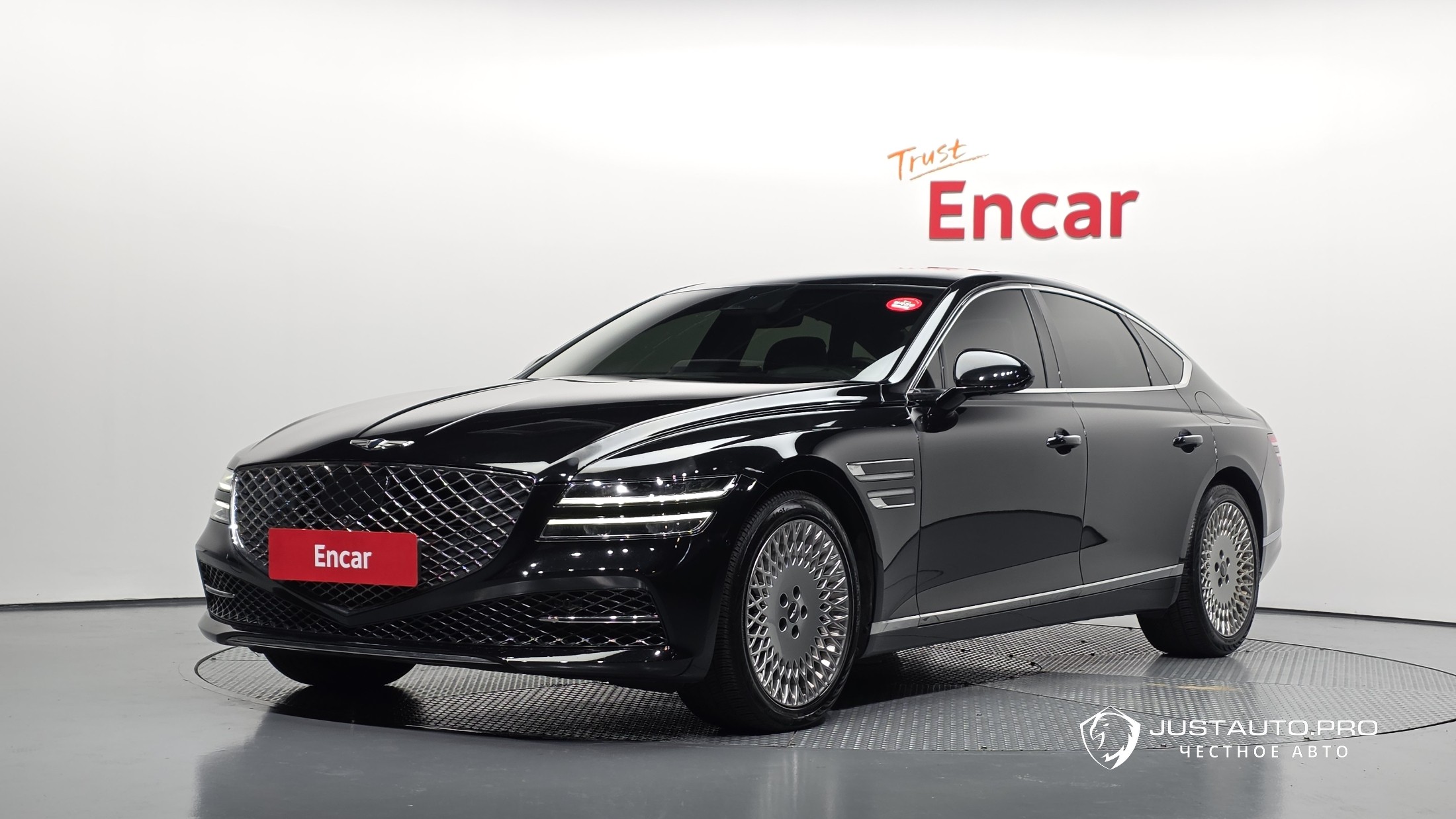 Автомобиль Genesis G80