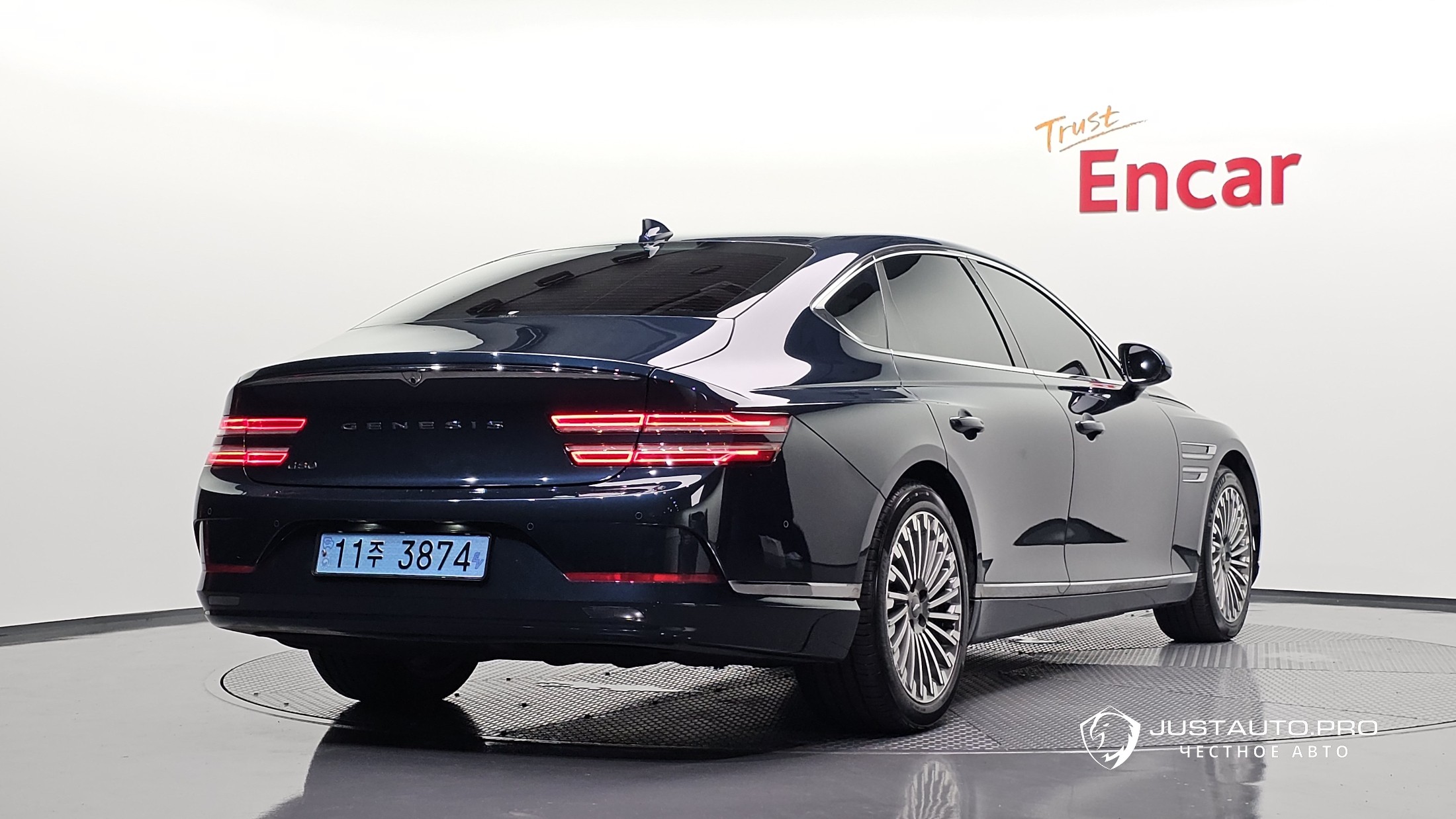 Автомобиль Genesis G80