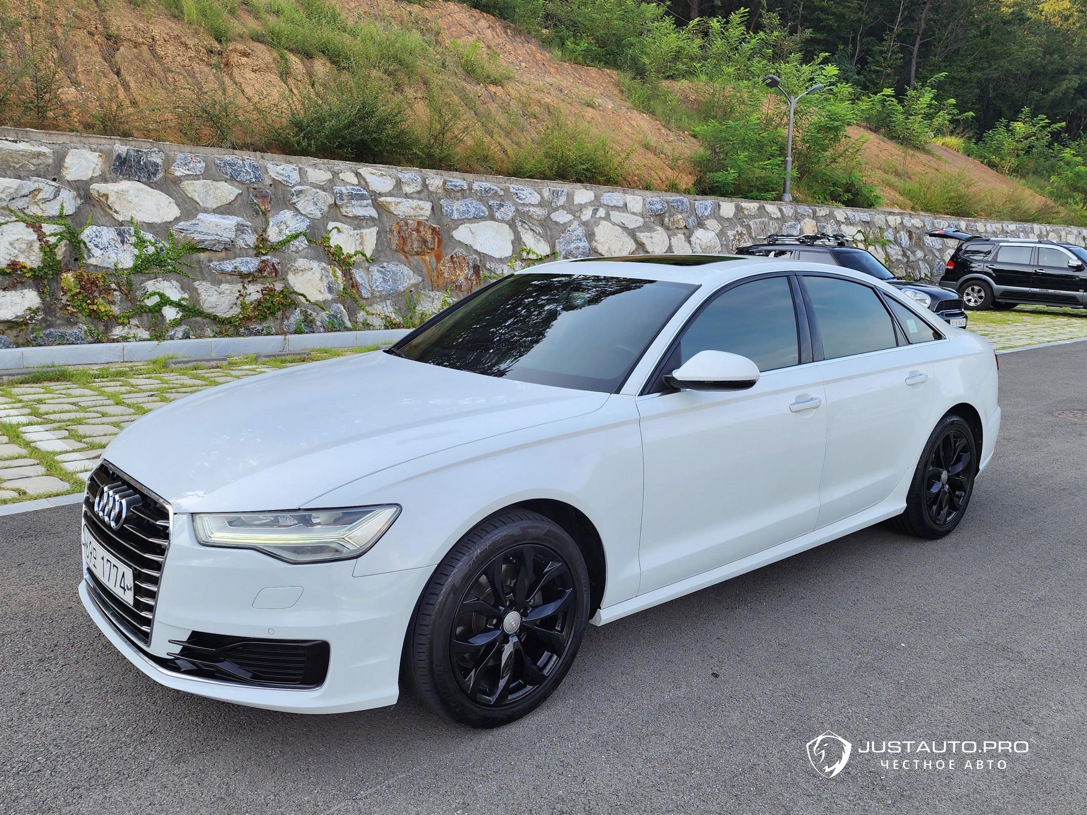 Автомобиль Audi A6