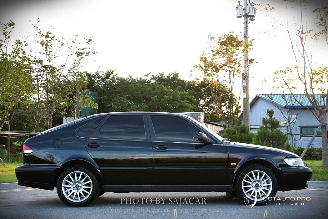 Автомобиль Saab 9-3