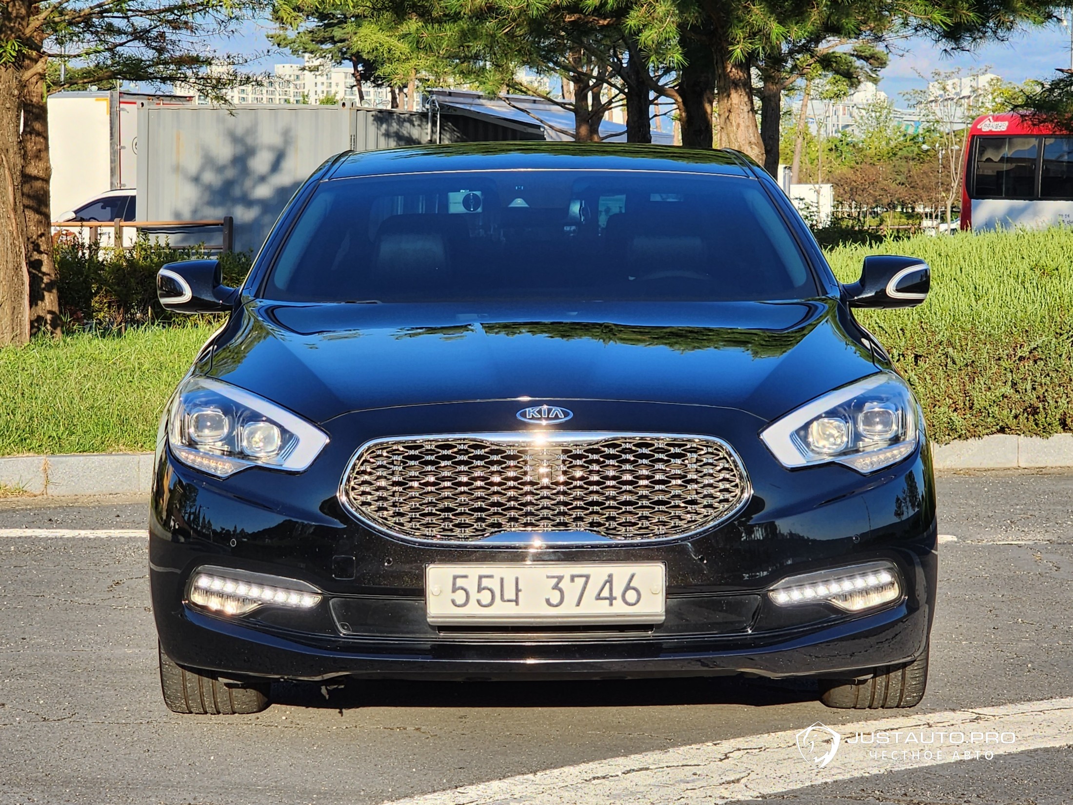 Автомобиль Kia K9