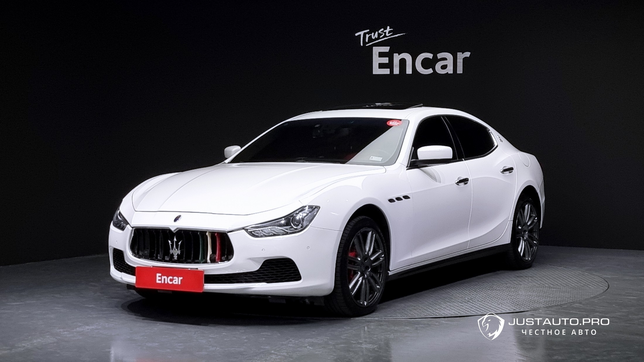 Автомобиль Maserati Ghibli